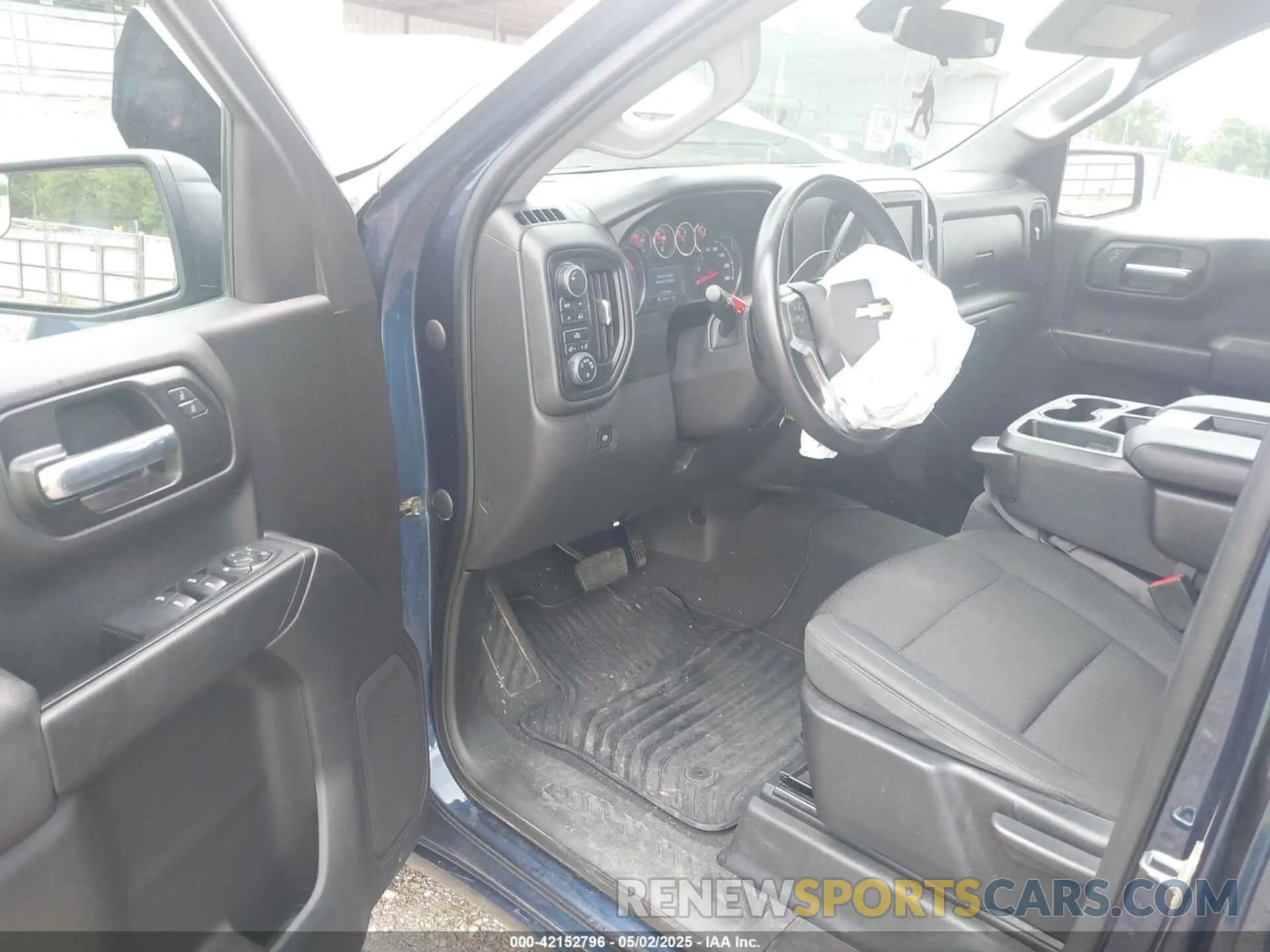 20 fotografías del automóvil dañado 3GCPYBEK8MG424346 CHEVROLET SILVERADO 1500 2021