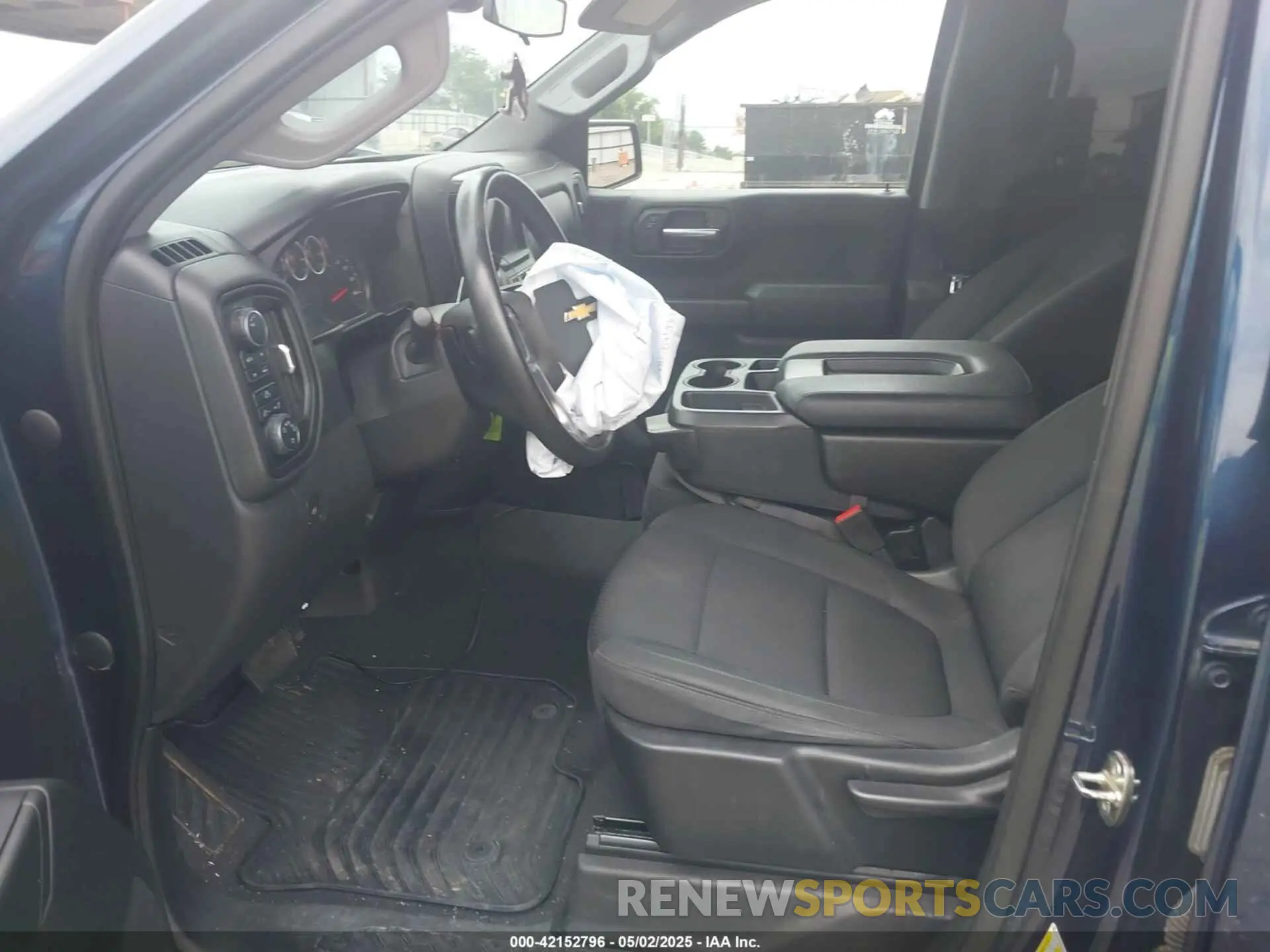 22 fotografías del automóvil dañado 3GCPYBEK8MG424346 CHEVROLET SILVERADO 1500 2021
