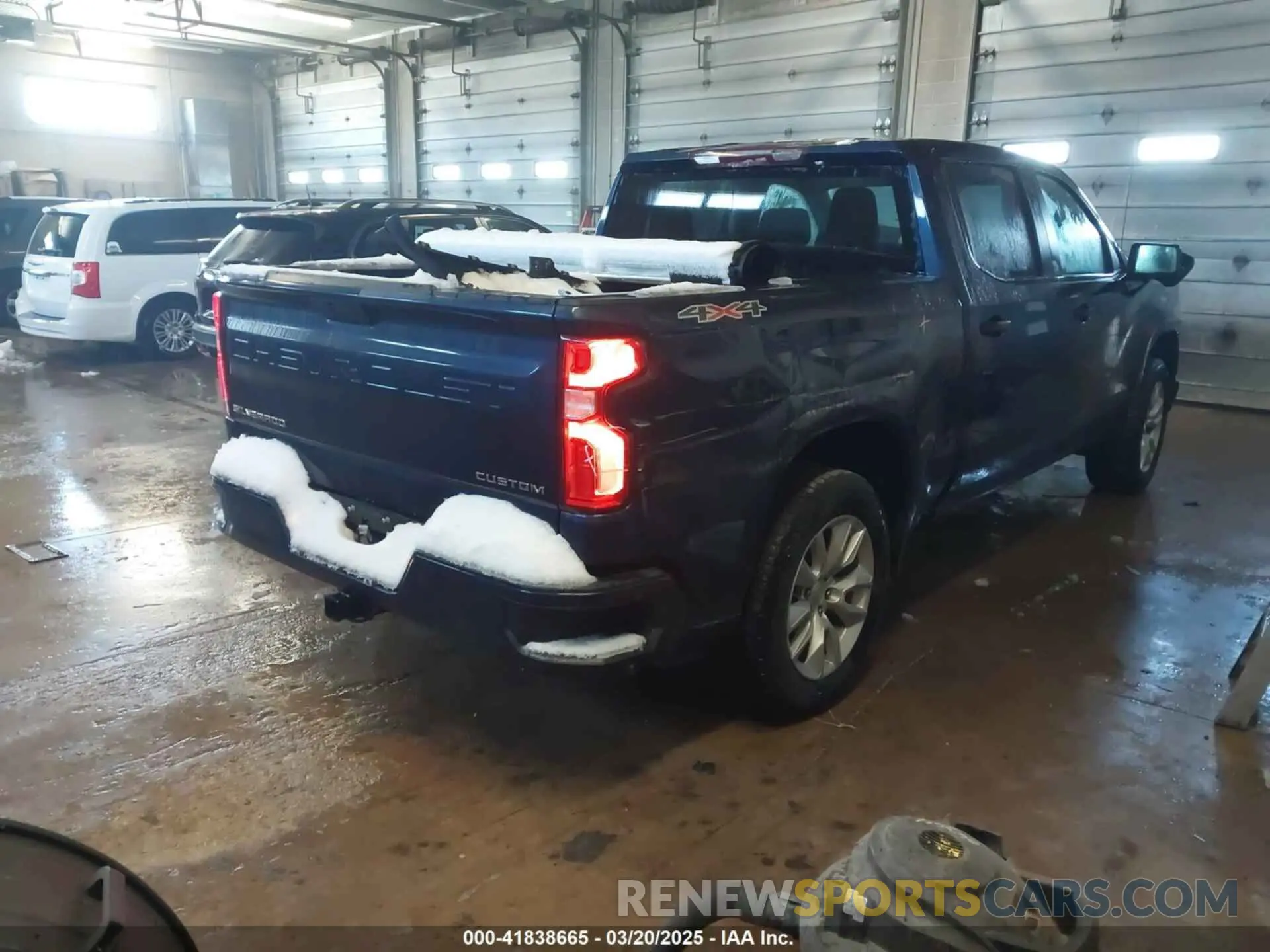 4 fotografías del automóvil dañado 3GCPYBEKXMG240607 CHEVROLET SILVERADO 1500 2021