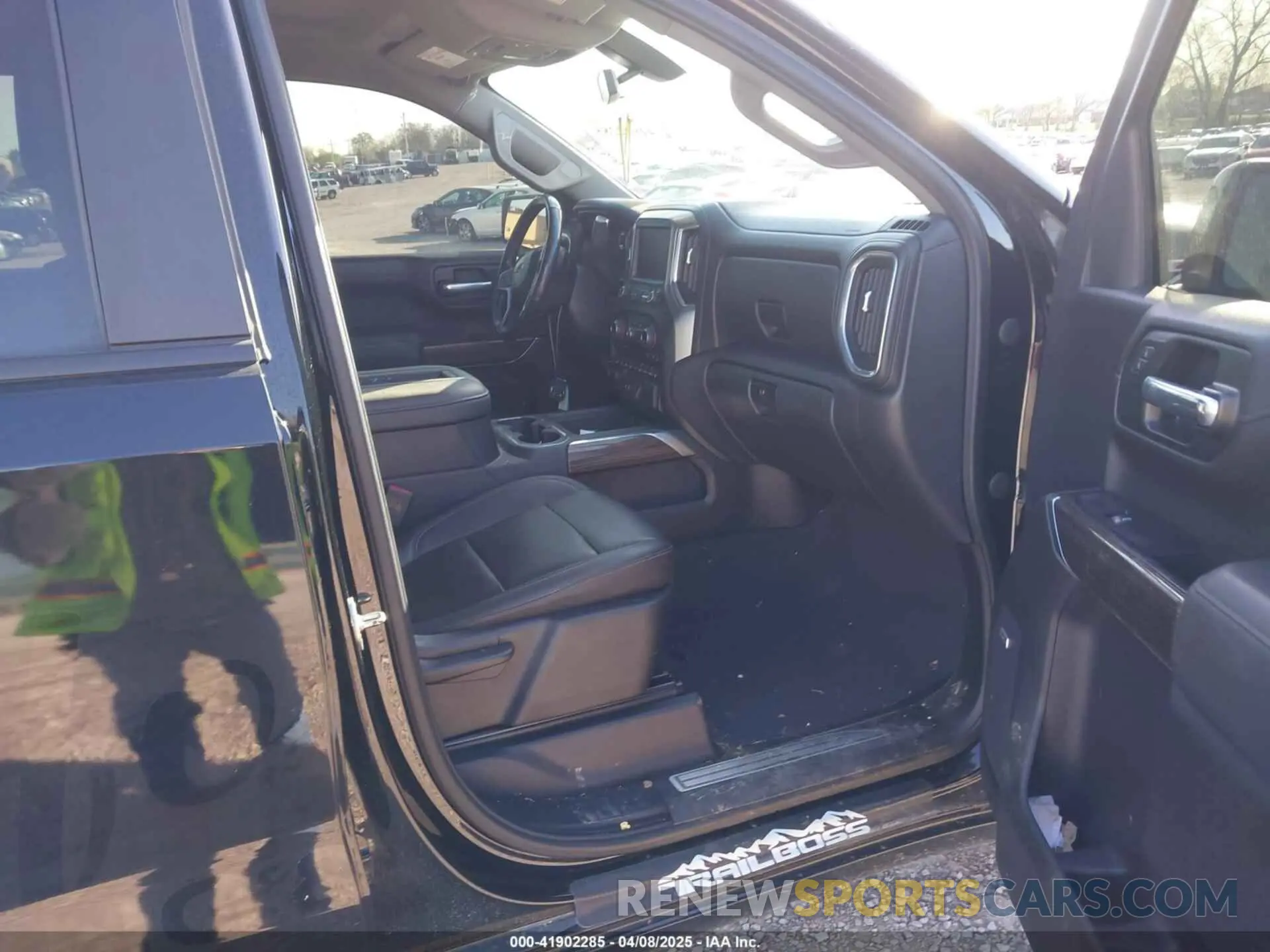 5 fotografías del automóvil dañado 3GCPYFED0MG321799 CHEVROLET SILVERADO 1500 2021