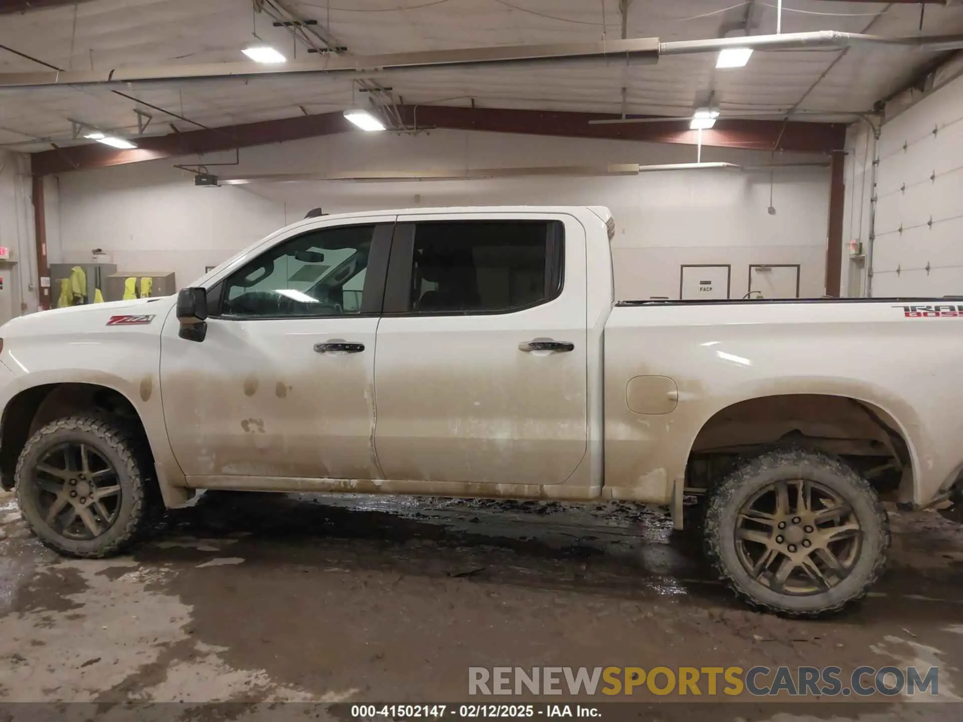 14 fotografías del automóvil dañado 3GCPYFED9MG231471 CHEVROLET SILVERADO 1500 2021