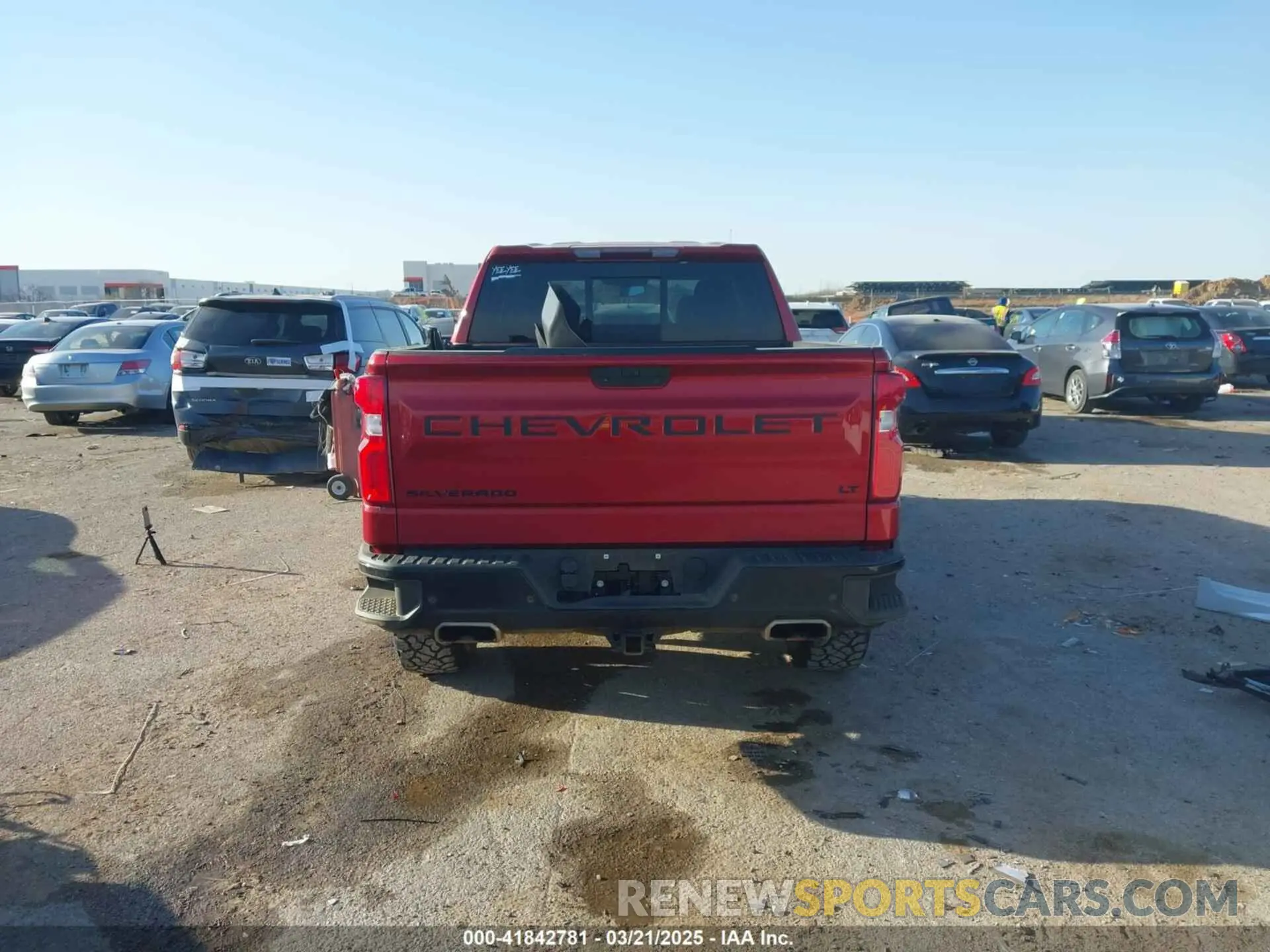 16 fotografías del automóvil dañado 3GCPYFEL0MG154044 CHEVROLET SILVERADO 1500 2021