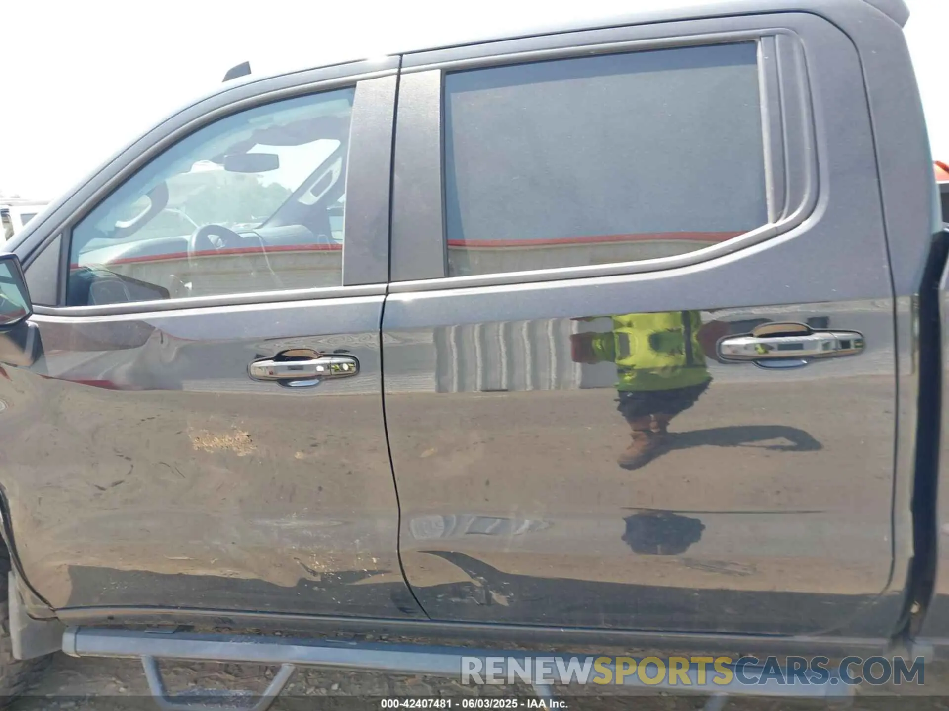 14 fotografías del automóvil dañado 3GCPYFEL3MG275506 CHEVROLET SILVERADO 1500 2021