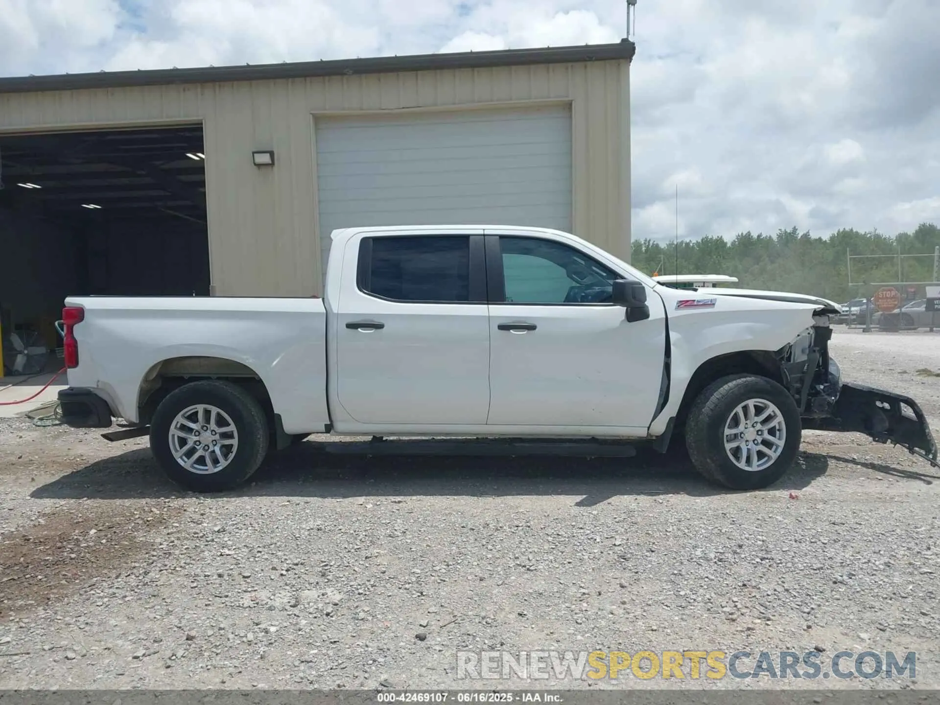 14 fotografías del automóvil dañado 3GCUYAEF9MG208330 CHEVROLET SILVERADO 1500 2021