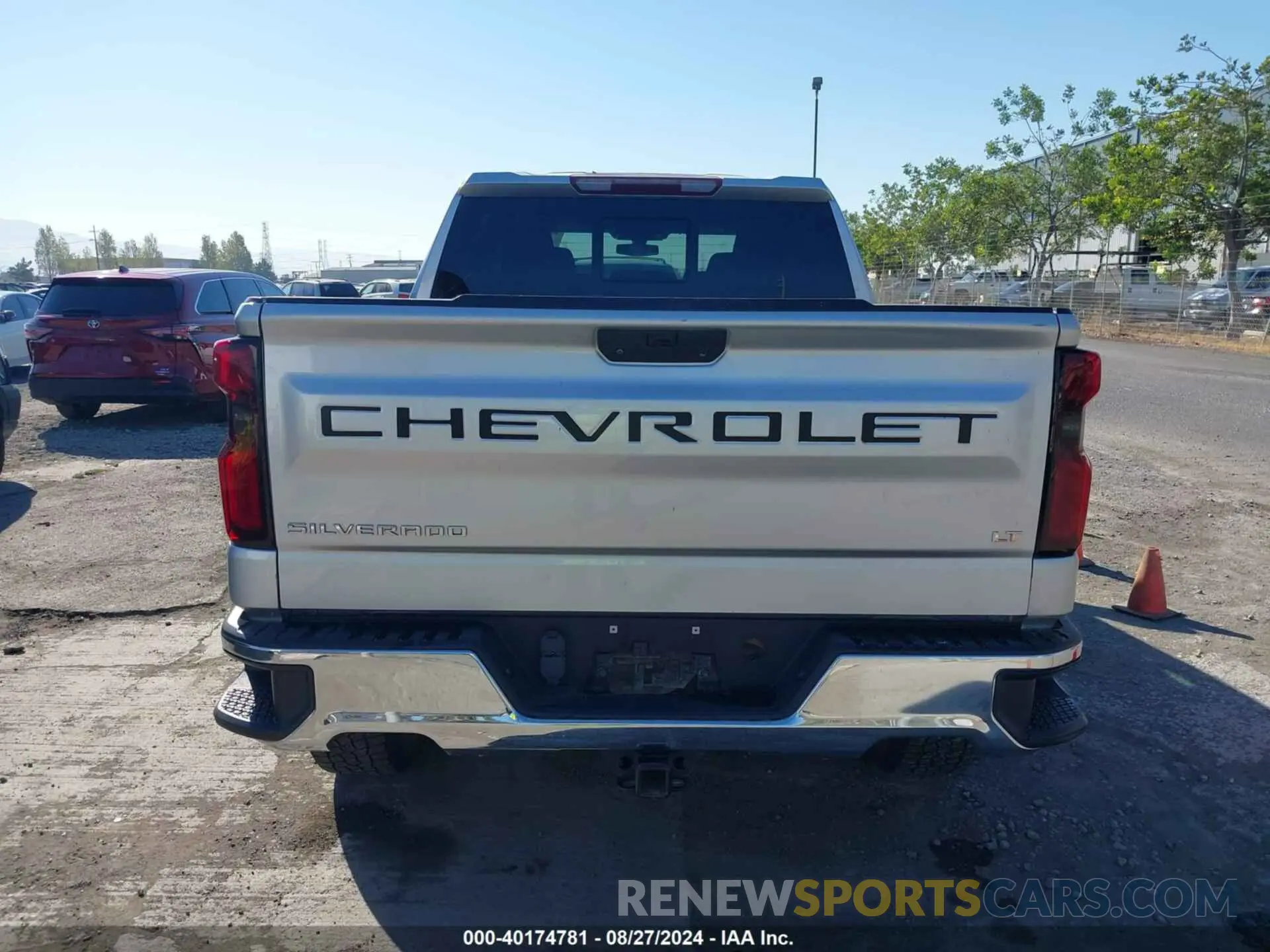 16 fotografías del automóvil dañado 3GCUYDED0MG380519 CHEVROLET SILVERADO 1500 2021