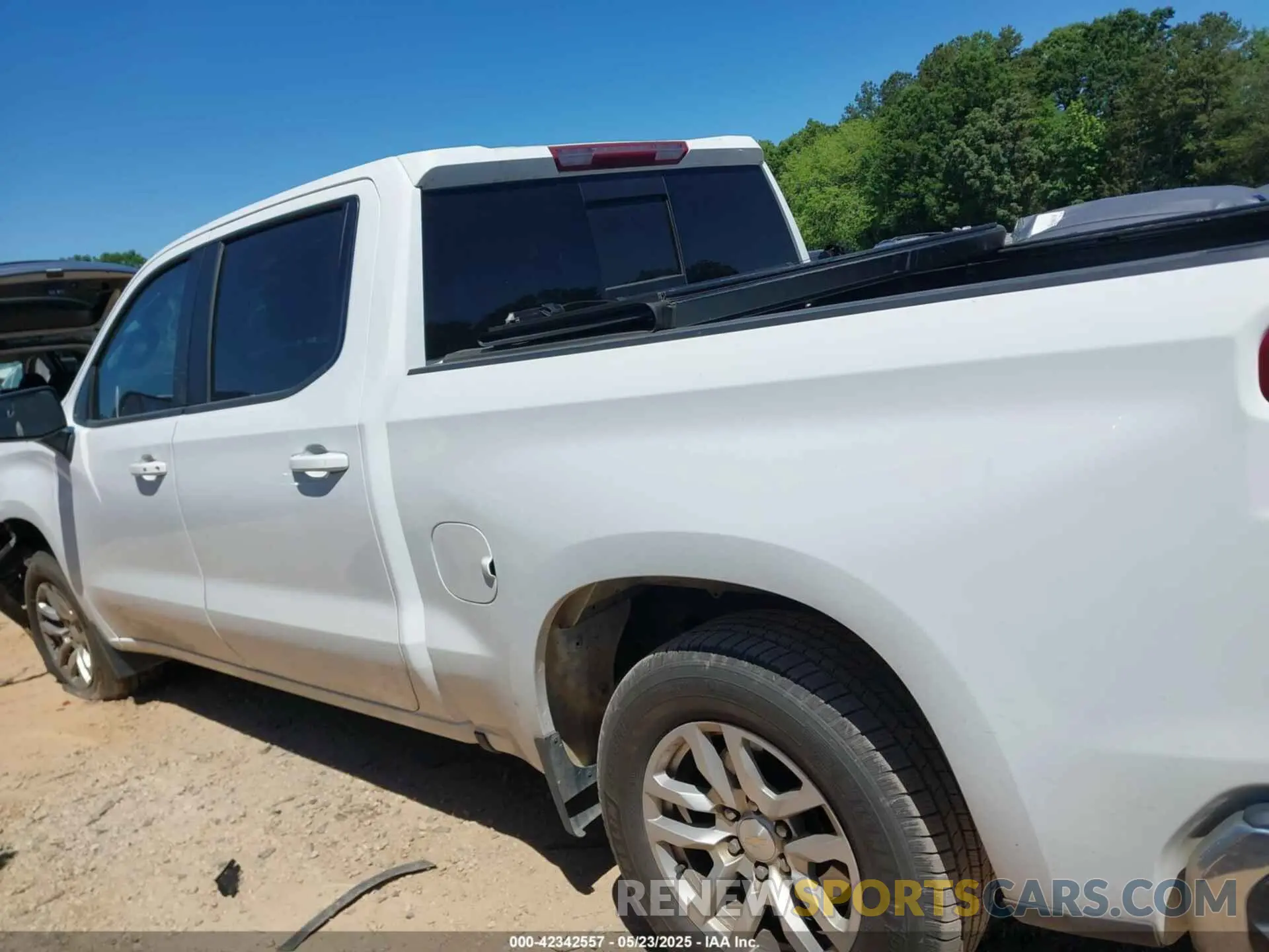 14 fotografías del automóvil dañado 3GCUYDED2MG226930 CHEVROLET SILVERADO 1500 2021
