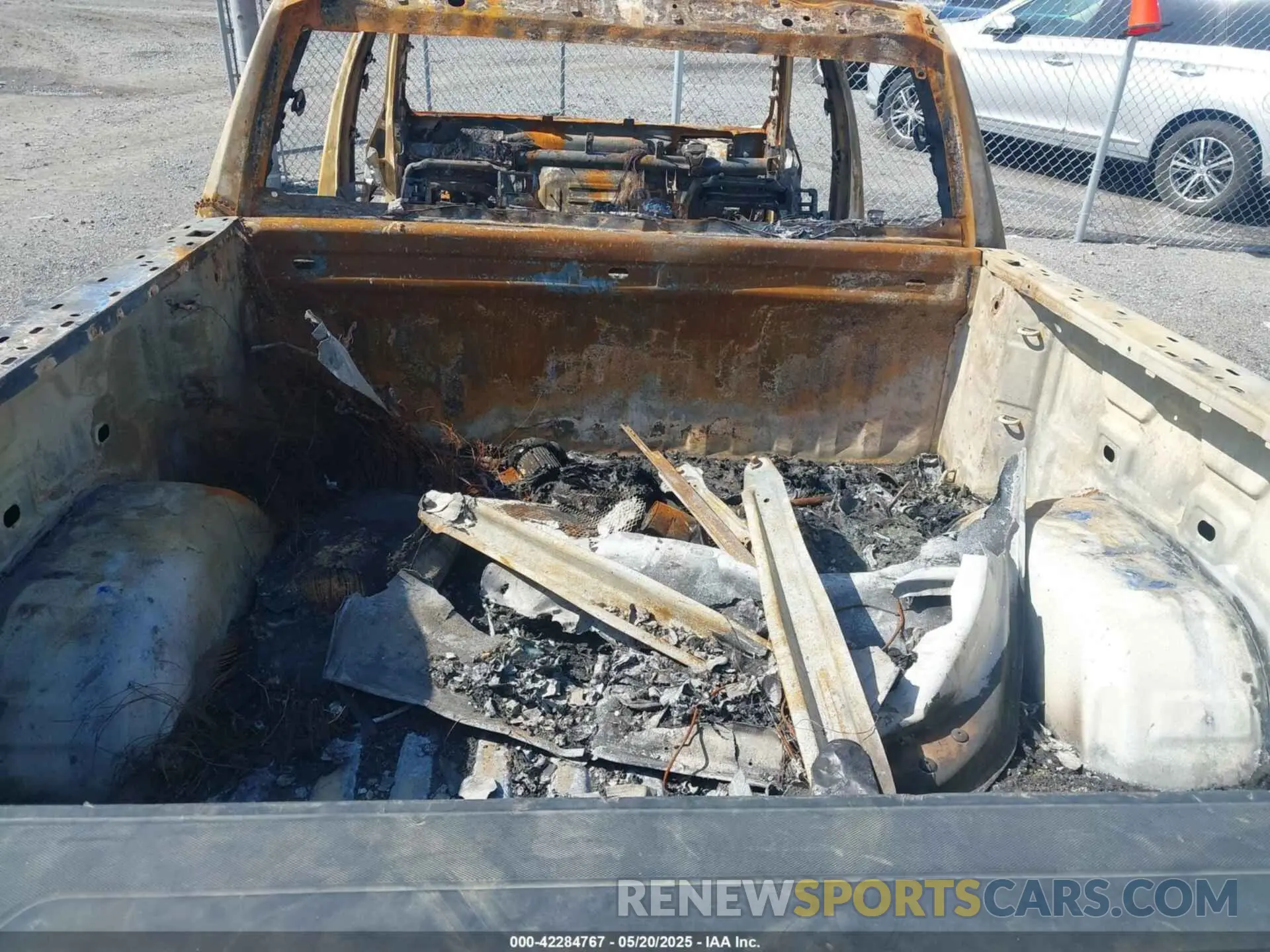 15 fotografías del automóvil dañado 3GCUYDED9MG172722 CHEVROLET SILVERADO 1500 2021