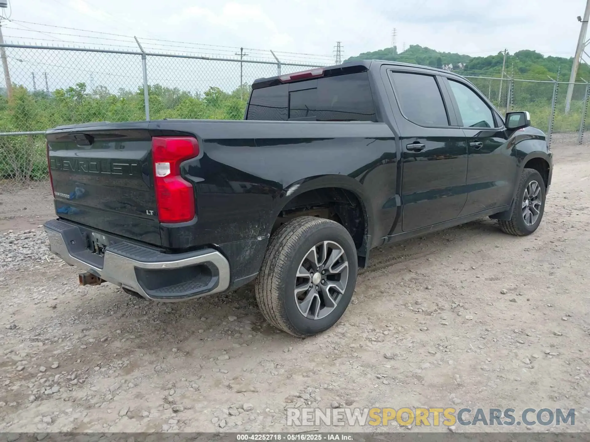 4 fotografías del automóvil dañado 3GCUYDED9MG274389 CHEVROLET SILVERADO 1500 2021