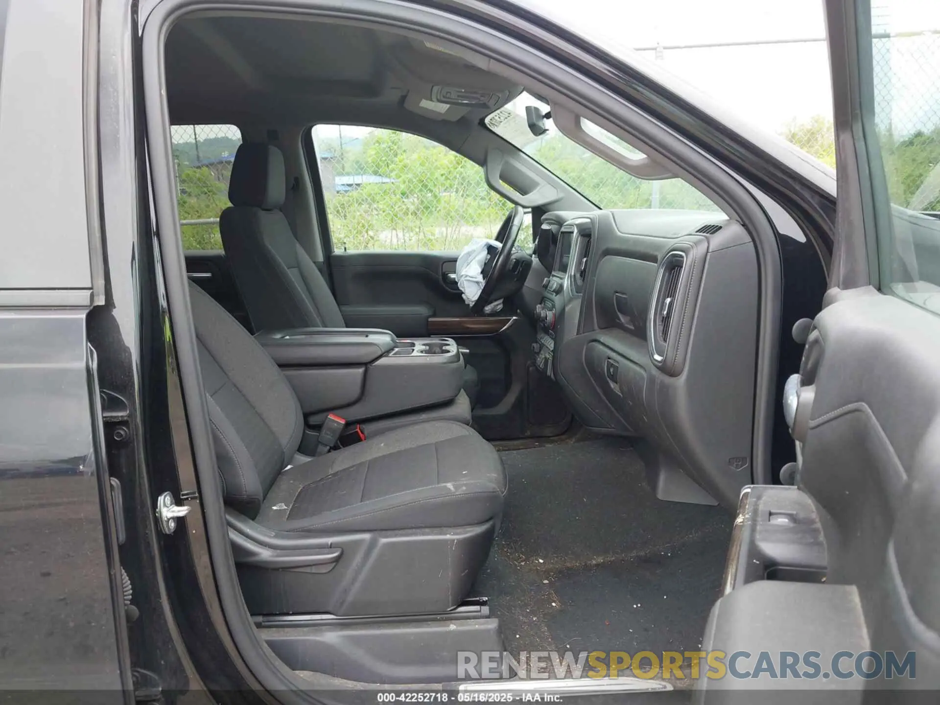 5 fotografías del automóvil dañado 3GCUYDED9MG274389 CHEVROLET SILVERADO 1500 2021