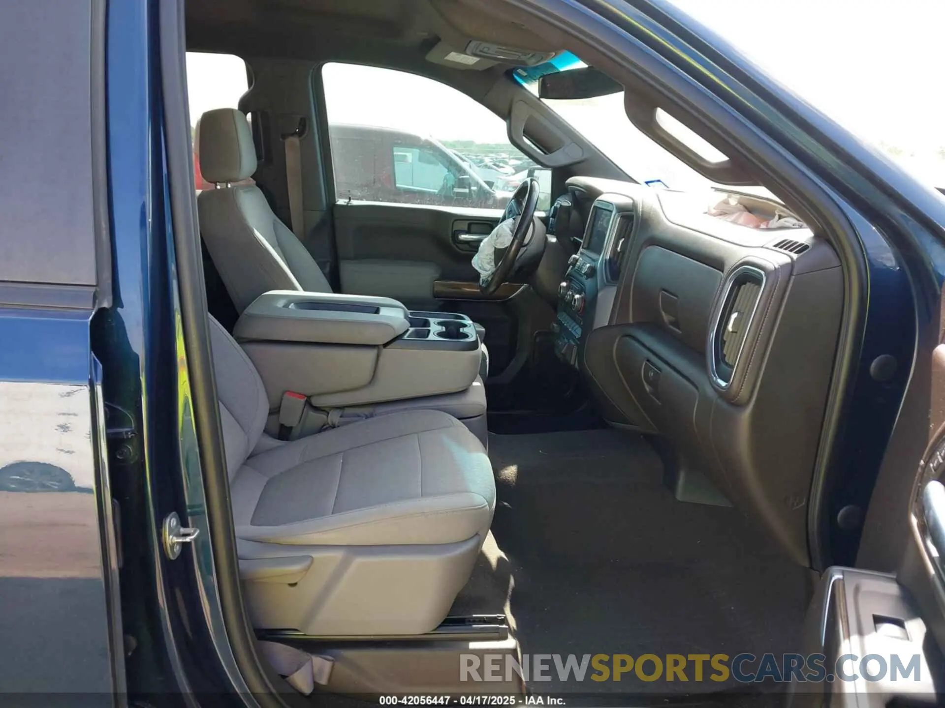 5 fotografías del automóvil dañado 3GCUYDEDXMG111217 CHEVROLET SILVERADO 1500 2021