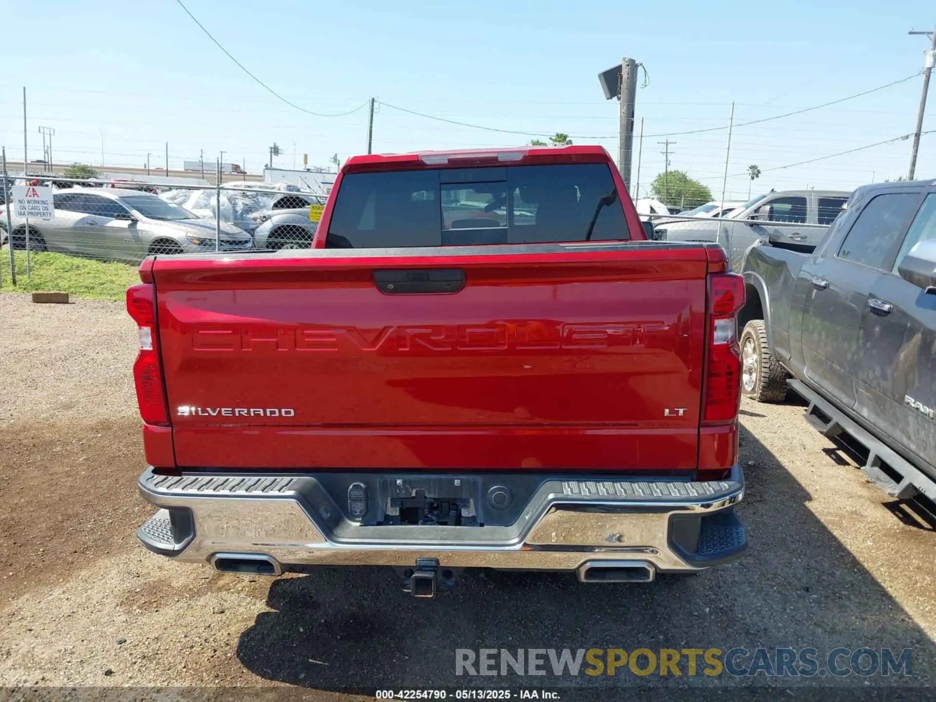 16 fotografías del automóvil dañado 3GCUYDEDXMG319582 CHEVROLET SILVERADO 1500 2021