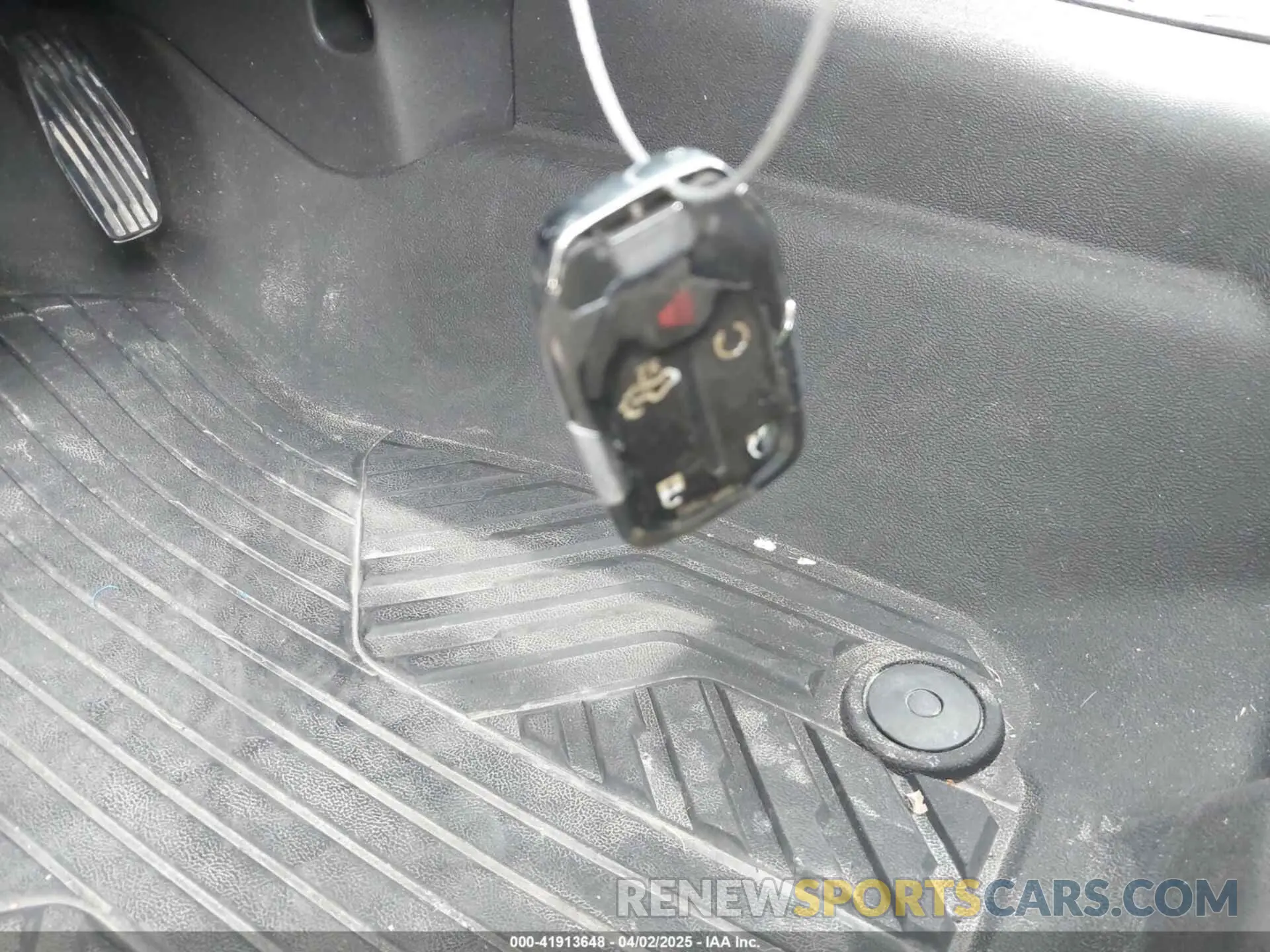 11 fotografías del automóvil dañado 3GCUYDET9MG190077 CHEVROLET SILVERADO 1500 2021