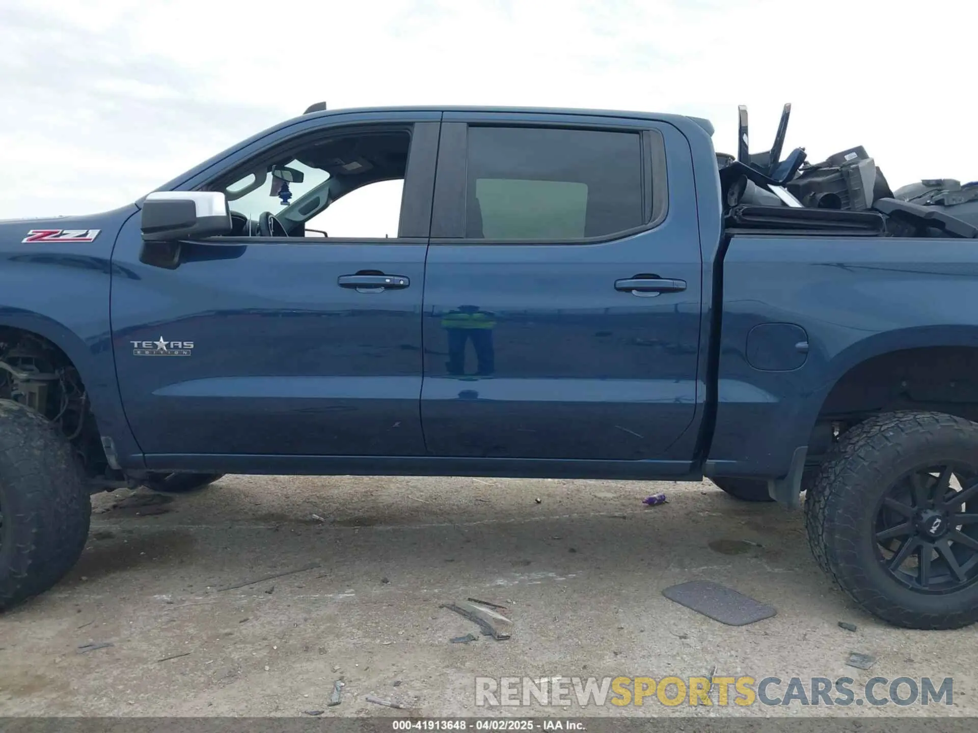 14 fotografías del automóvil dañado 3GCUYDET9MG190077 CHEVROLET SILVERADO 1500 2021