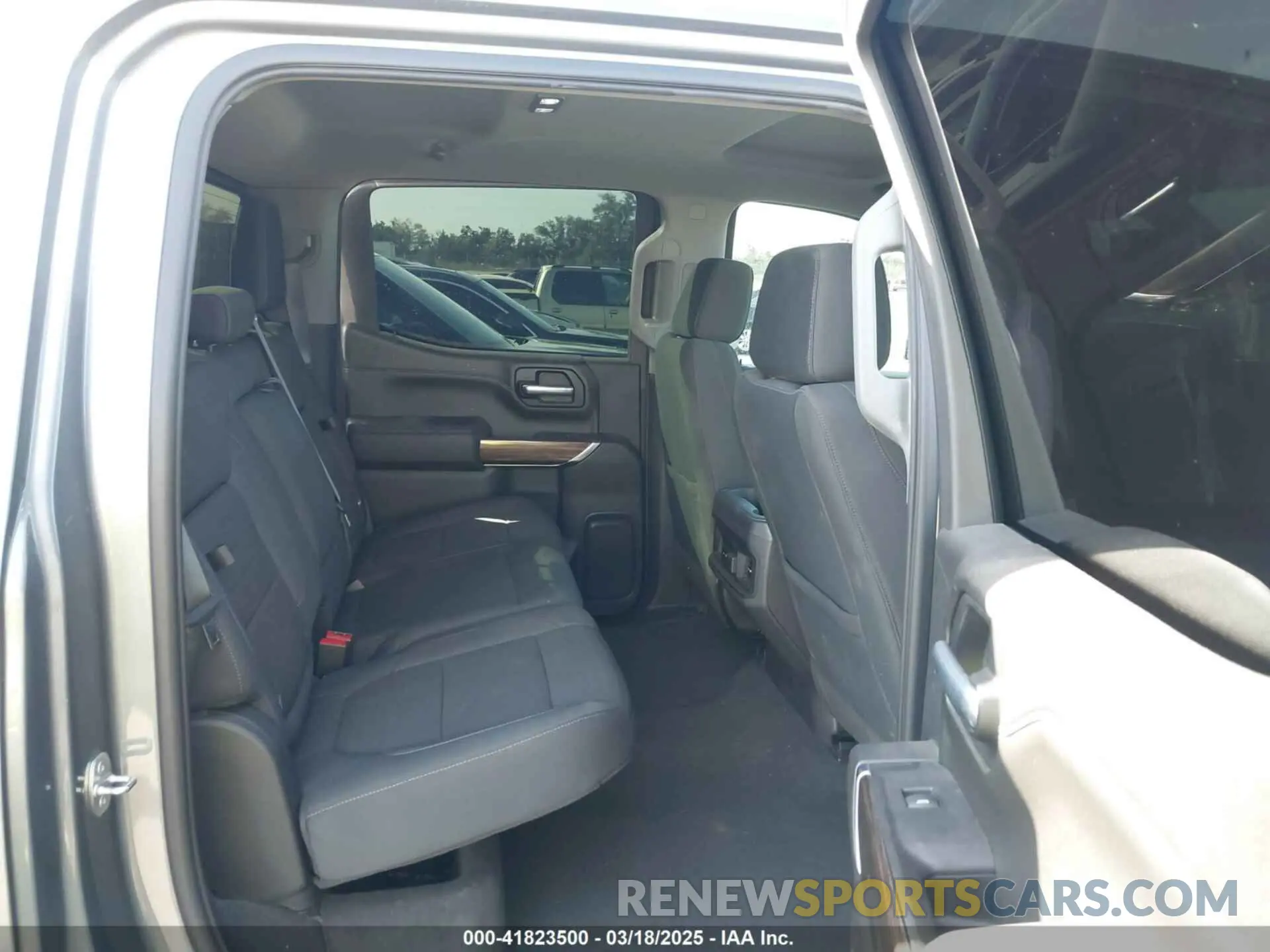 8 fotografías del automóvil dañado 3GCUYEED1MG310291 CHEVROLET SILVERADO 1500 2021