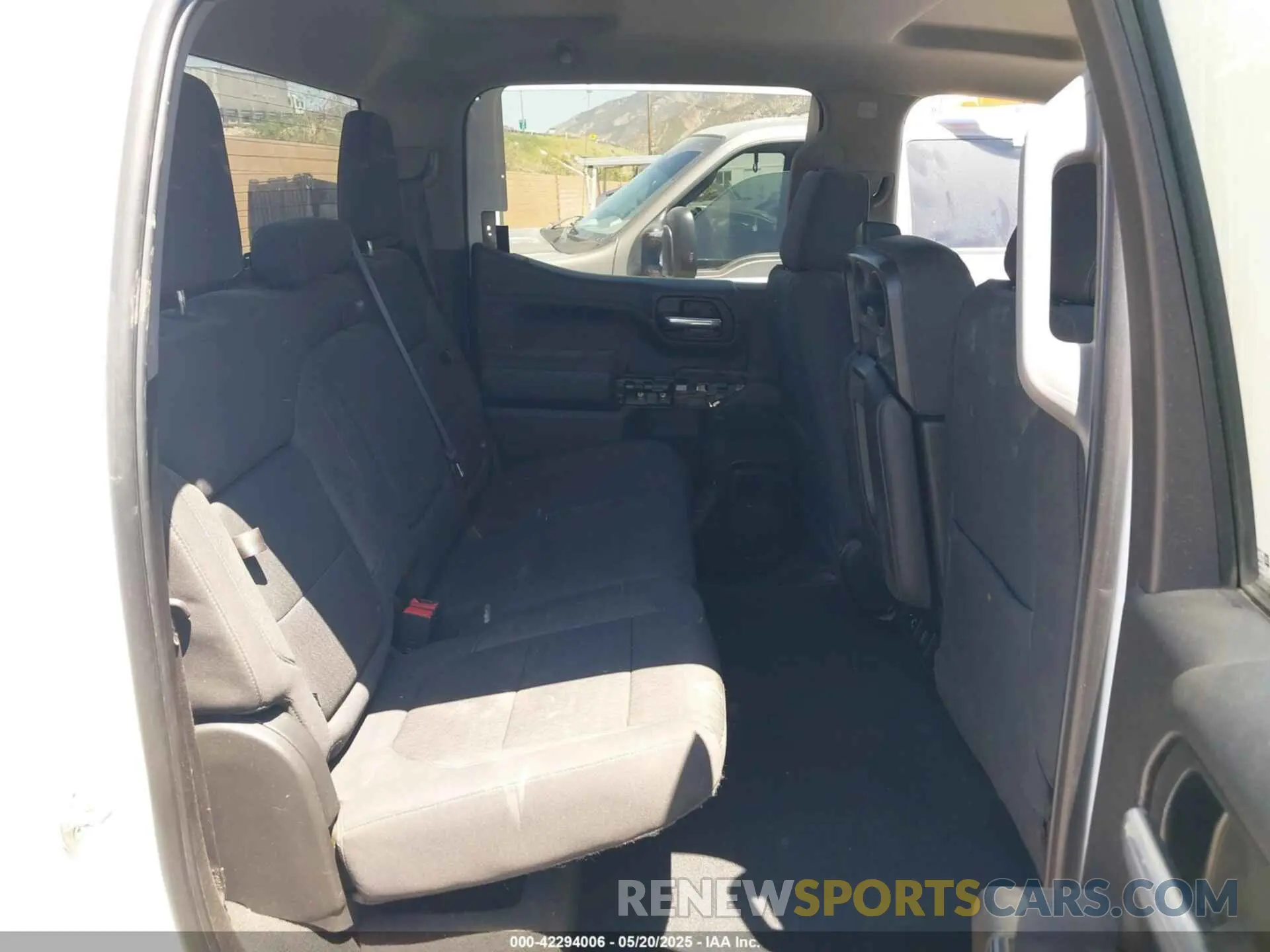 8 fotografías del automóvil dañado 3GCUYEED2MG182658 CHEVROLET SILVERADO 1500 2021