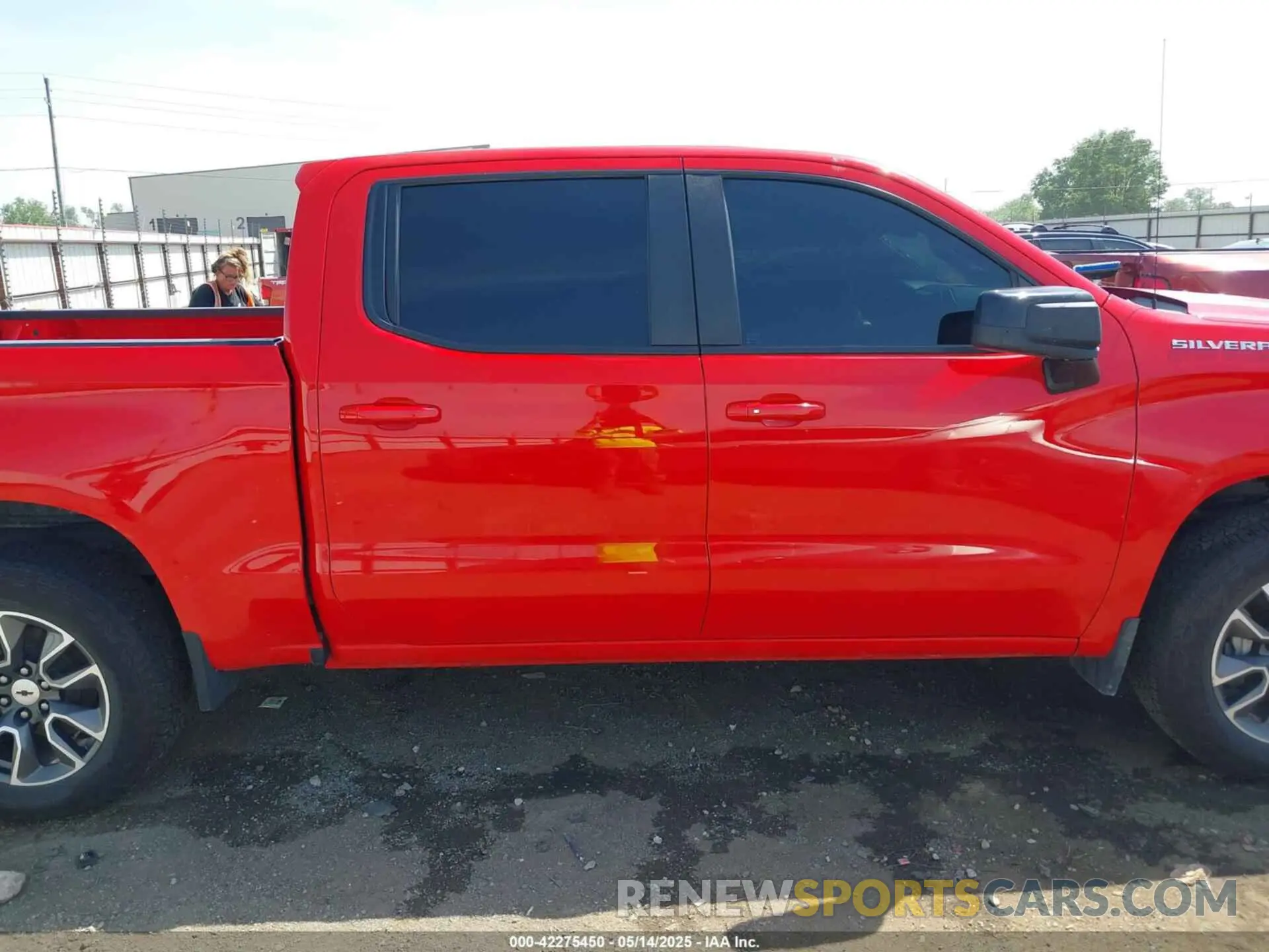 14 fotografías del automóvil dañado 3GCUYEED3MG271364 CHEVROLET SILVERADO 1500 2021