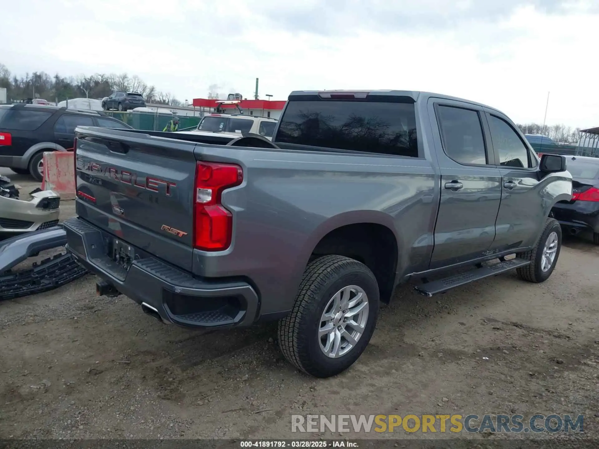 4 fotografías del automóvil dañado 3GCUYEED5MG187904 CHEVROLET SILVERADO 1500 2021