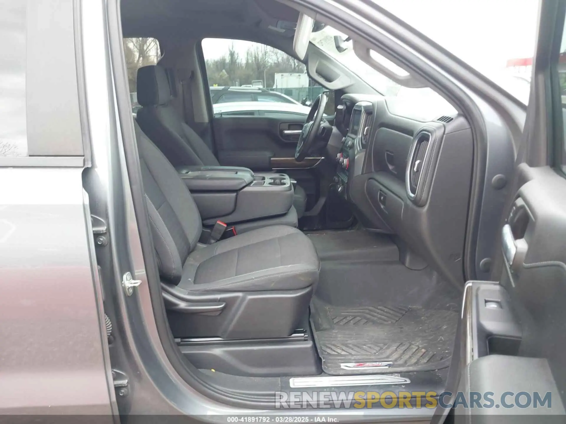 5 fotografías del automóvil dañado 3GCUYEED5MG187904 CHEVROLET SILVERADO 1500 2021