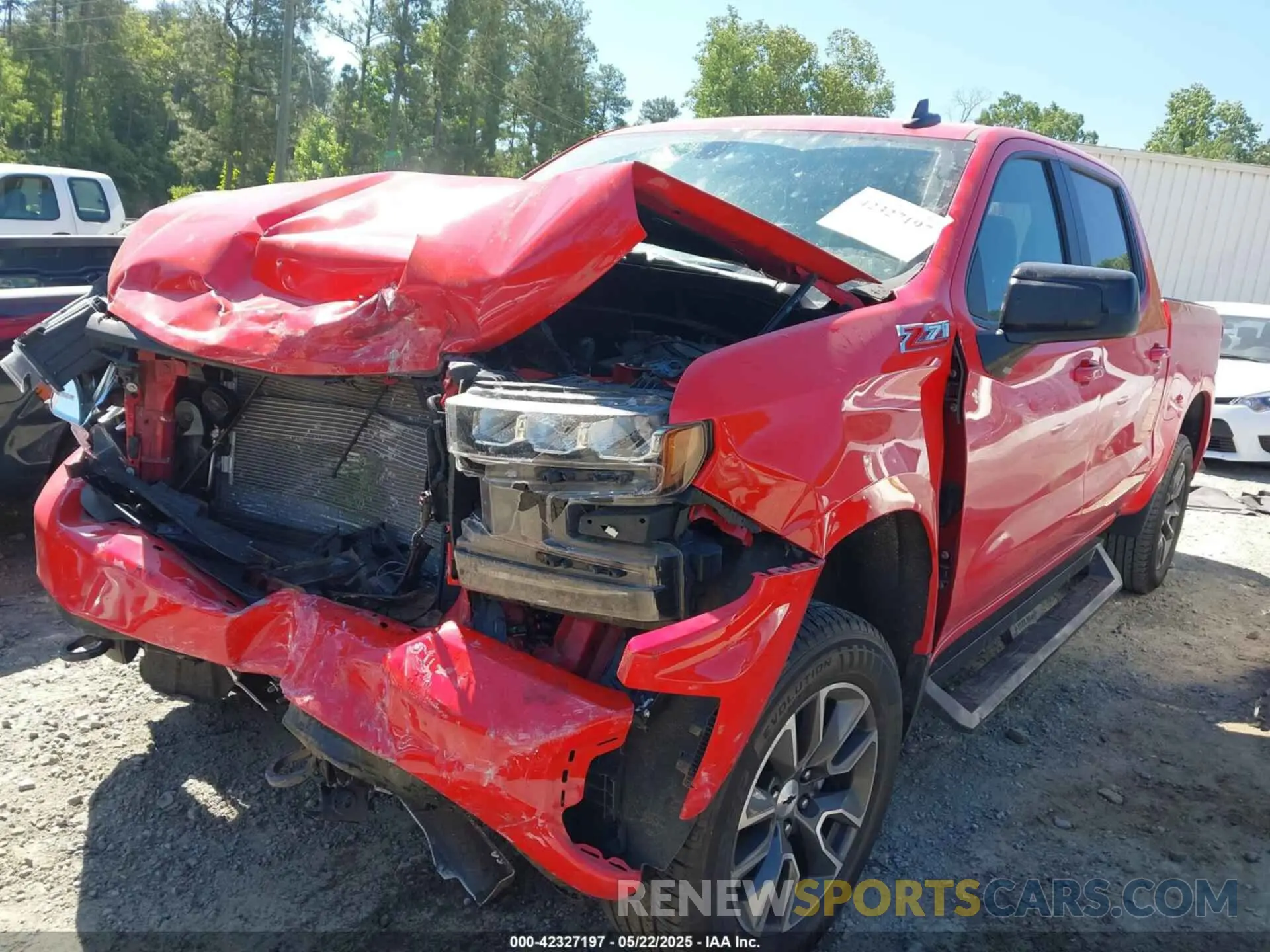 2 fotografías del automóvil dañado 3GCUYEED7MG154371 CHEVROLET SILVERADO 1500 2021