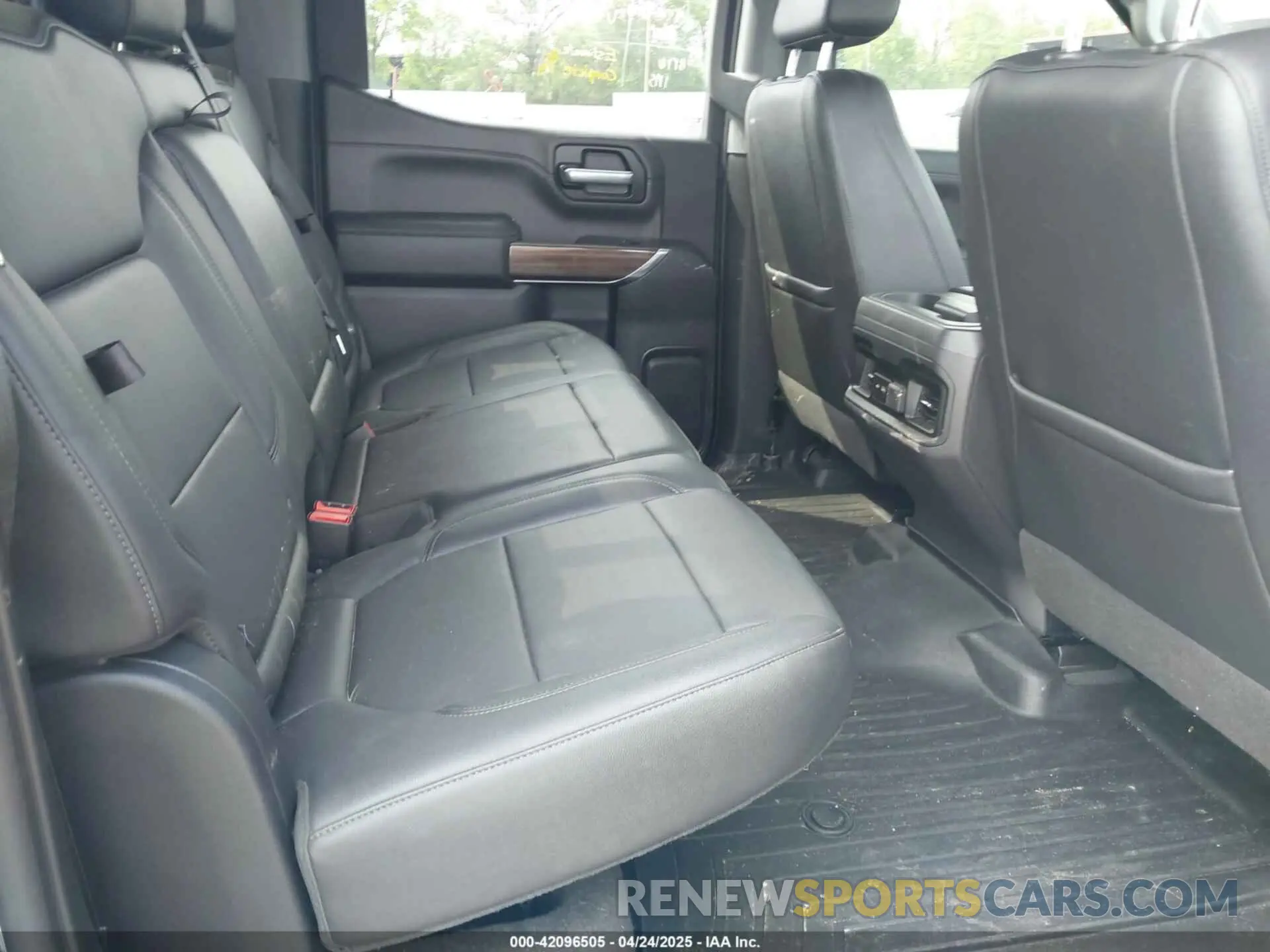 8 fotografías del automóvil dañado 3GCUYEED8MG156629 CHEVROLET SILVERADO 1500 2021