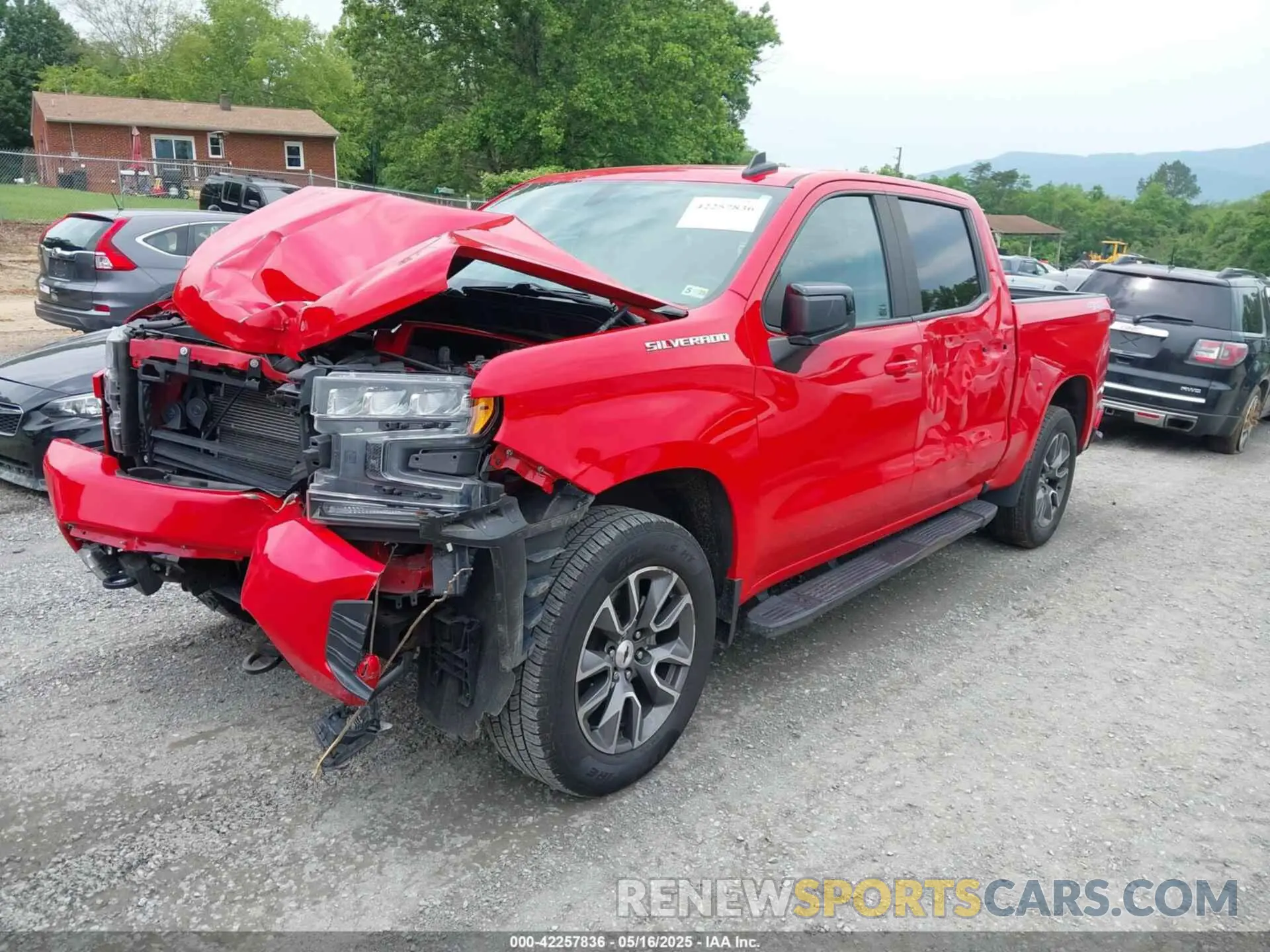 2 fotografías del automóvil dañado 3GCUYEEDXMG230939 CHEVROLET SILVERADO 1500 2021