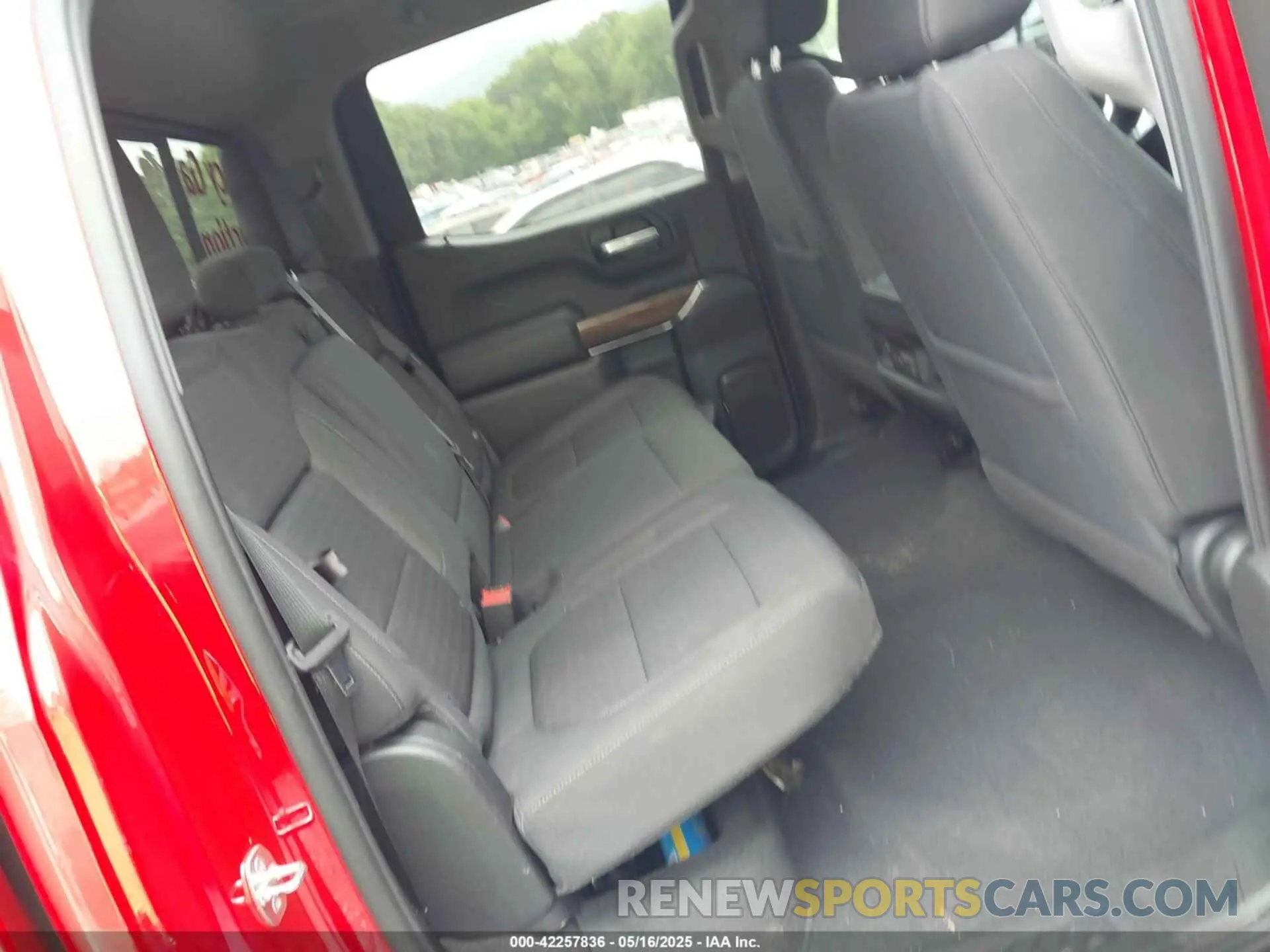 8 fotografías del automóvil dañado 3GCUYEEDXMG230939 CHEVROLET SILVERADO 1500 2021