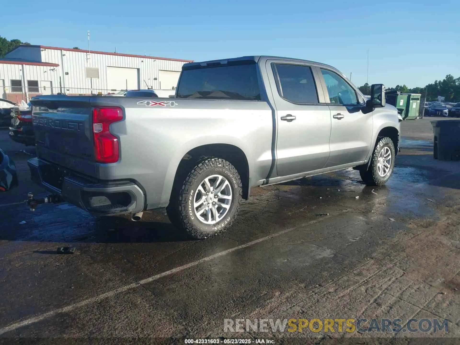 4 fotografías del automóvil dañado 3GCUYEET3MG115882 CHEVROLET SILVERADO 1500 2021
