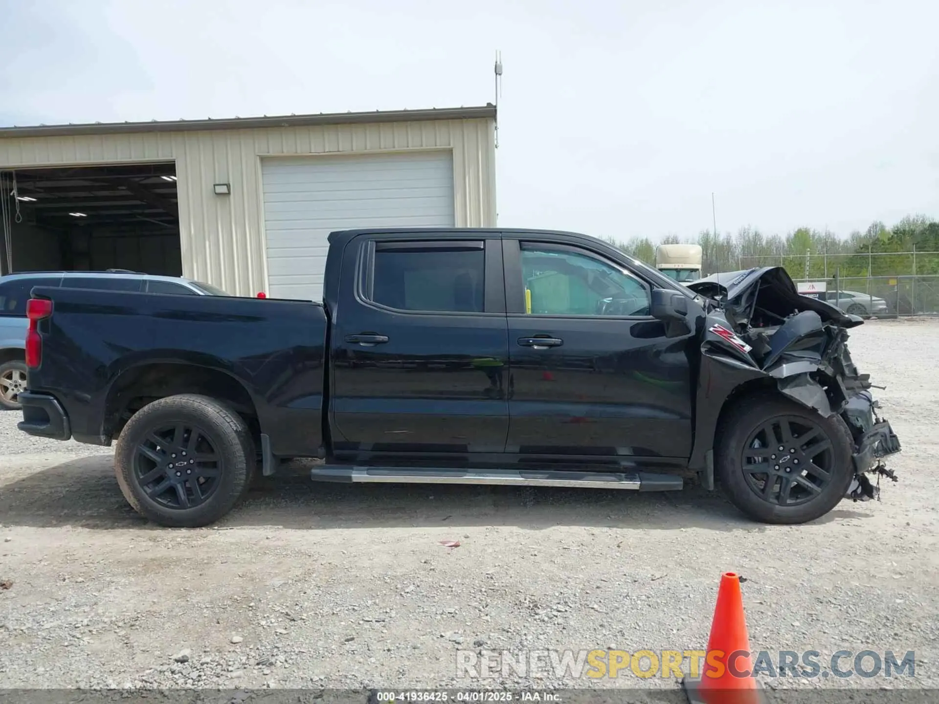 14 fotografías del automóvil dañado 3GCUYEET3MG257648 CHEVROLET SILVERADO 1500 2021