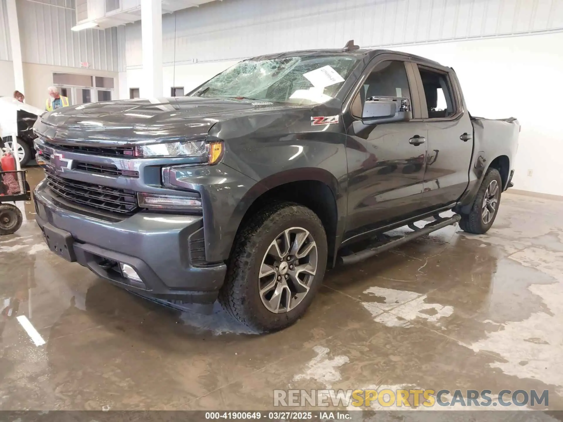 2 fotografías del automóvil dañado 3GCUYEET6MG165532 CHEVROLET SILVERADO 1500 2021