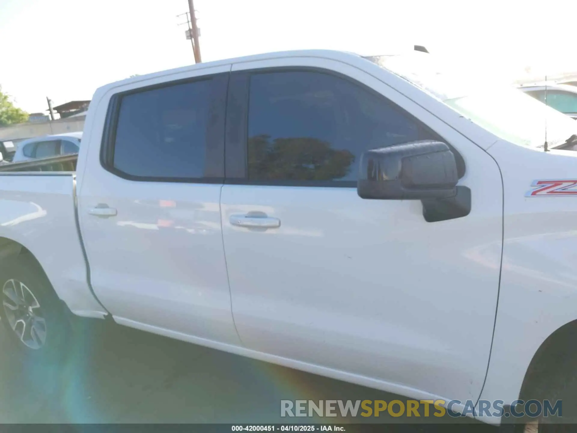 14 fotografías del automóvil dañado 3GCUYEET6MG194383 CHEVROLET SILVERADO 1500 2021
