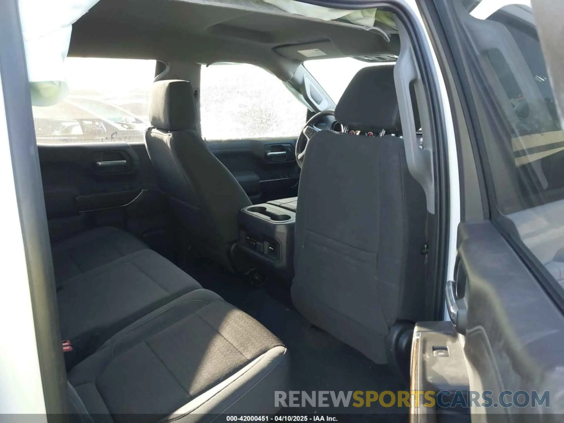 8 fotografías del automóvil dañado 3GCUYEET6MG194383 CHEVROLET SILVERADO 1500 2021