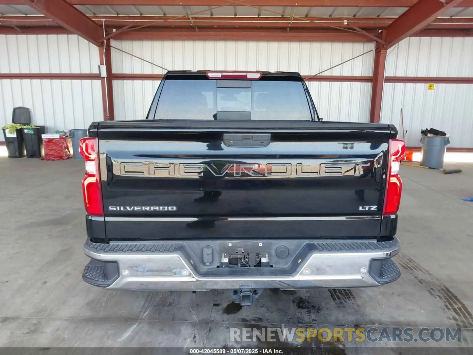 16 fotografías del automóvil dañado 3GCUYGED4MG352899 CHEVROLET SILVERADO 1500 2021