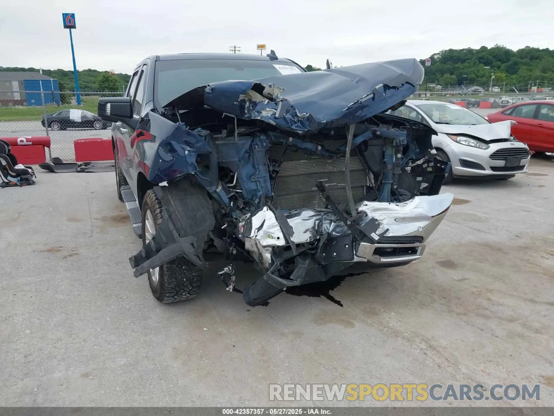 6 fotografías del automóvil dañado 3GCUYGED6MG430552 CHEVROLET SILVERADO 1500 2021