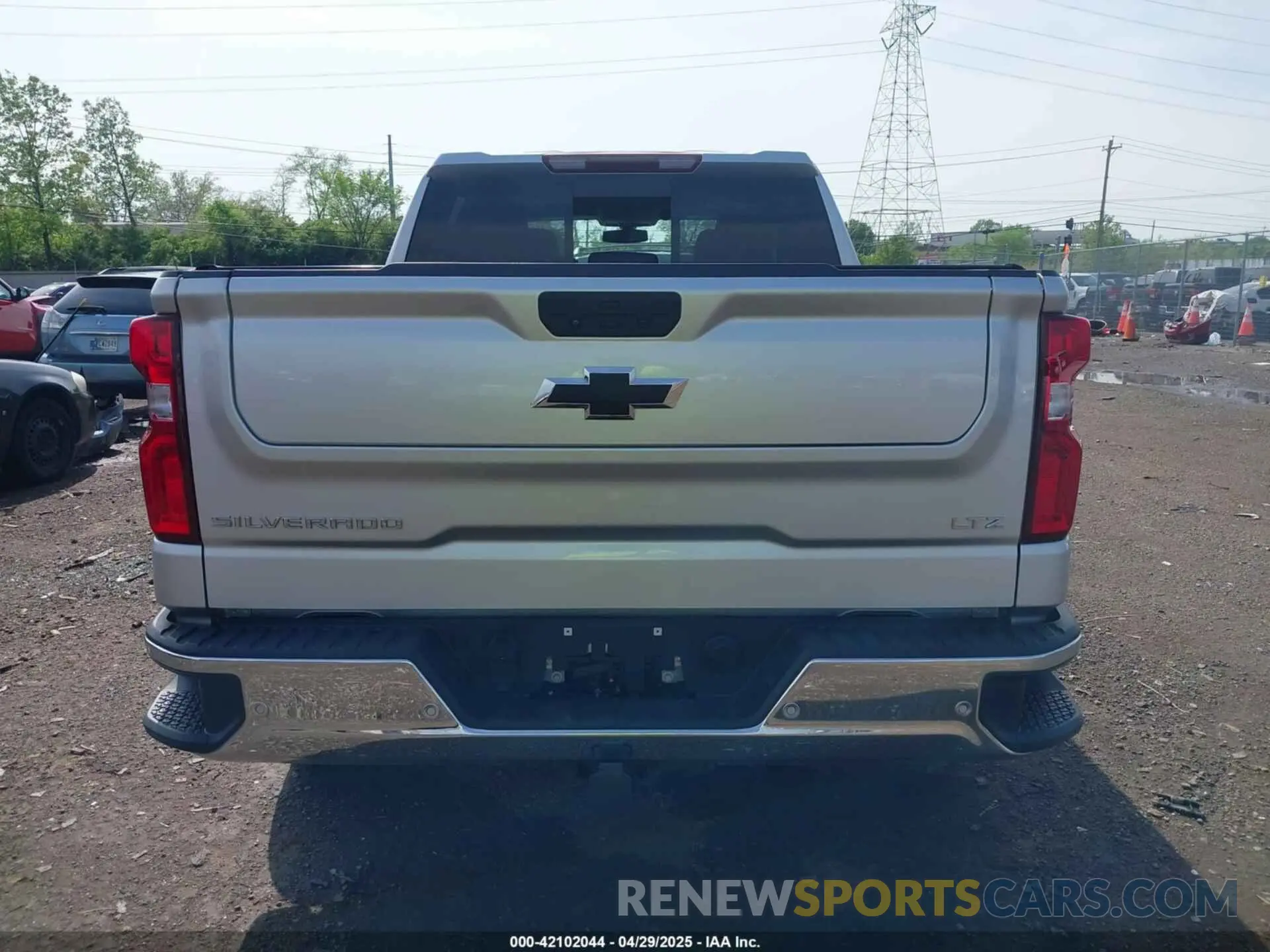 15 fotografías del automóvil dañado 3GCUYGED6MG474356 CHEVROLET SILVERADO 1500 2021