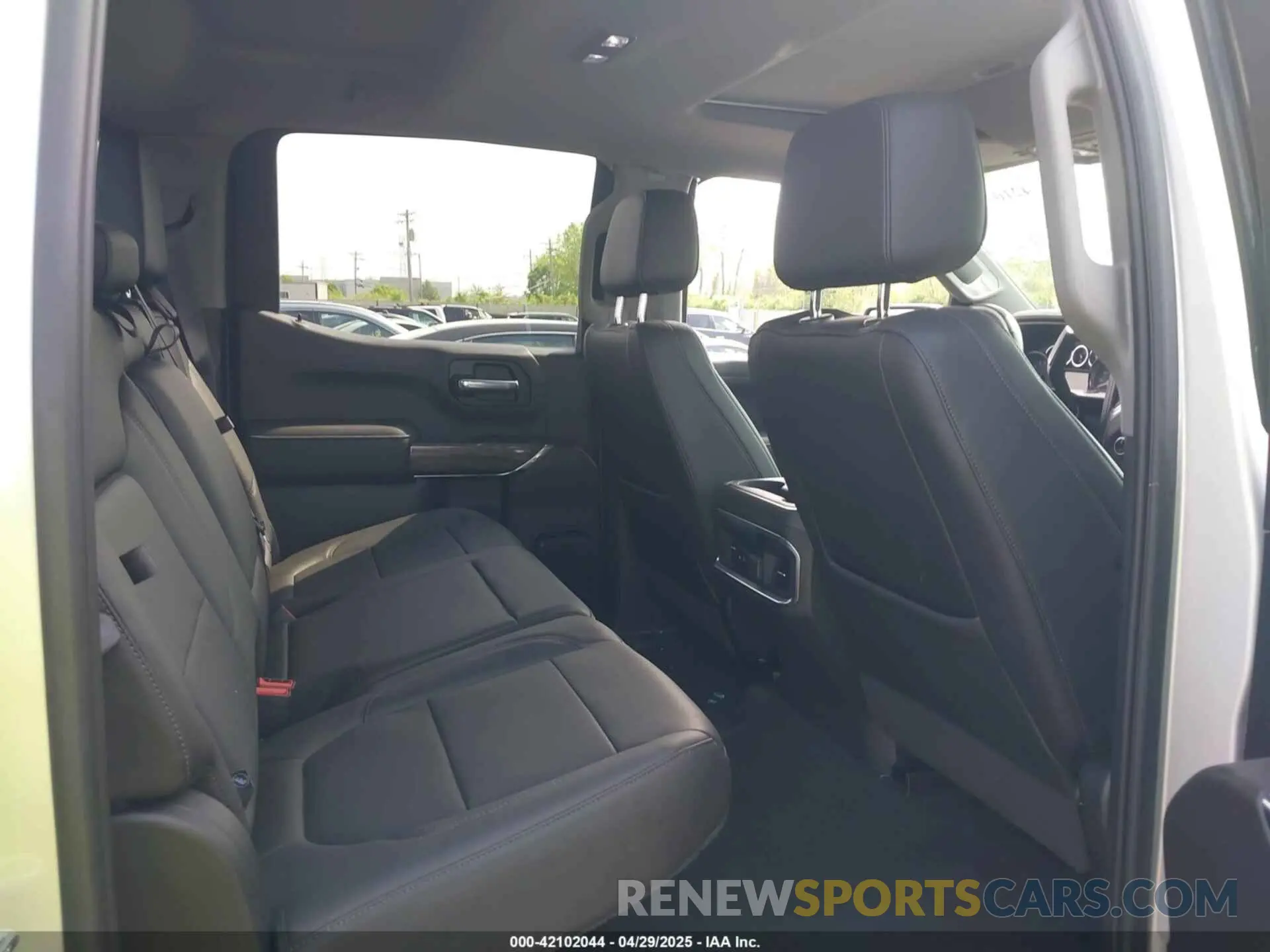 8 fotografías del automóvil dañado 3GCUYGED6MG474356 CHEVROLET SILVERADO 1500 2021