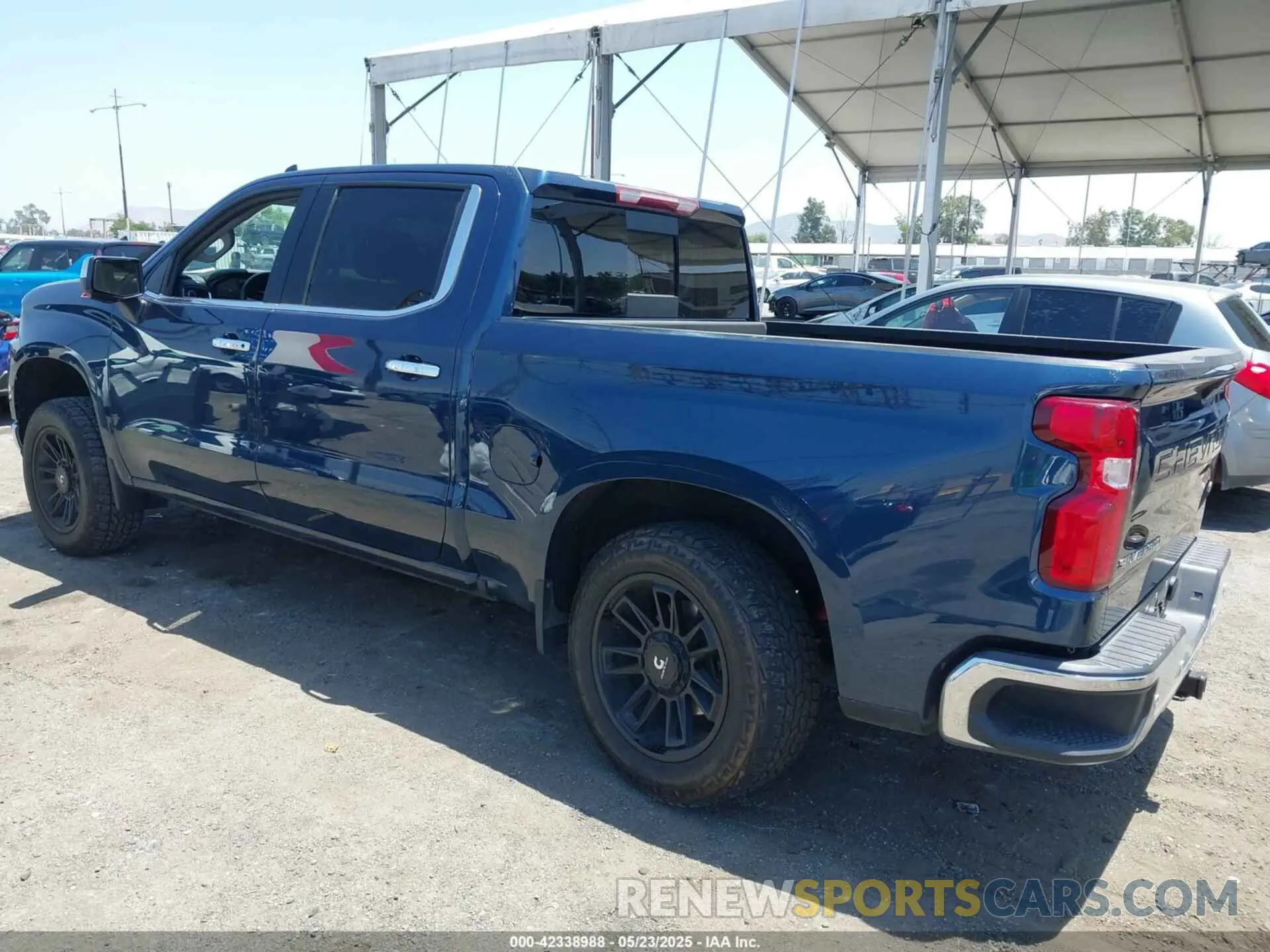 3 fotografías del automóvil dañado 3GCUYGEDXMG429291 CHEVROLET SILVERADO 1500 2021