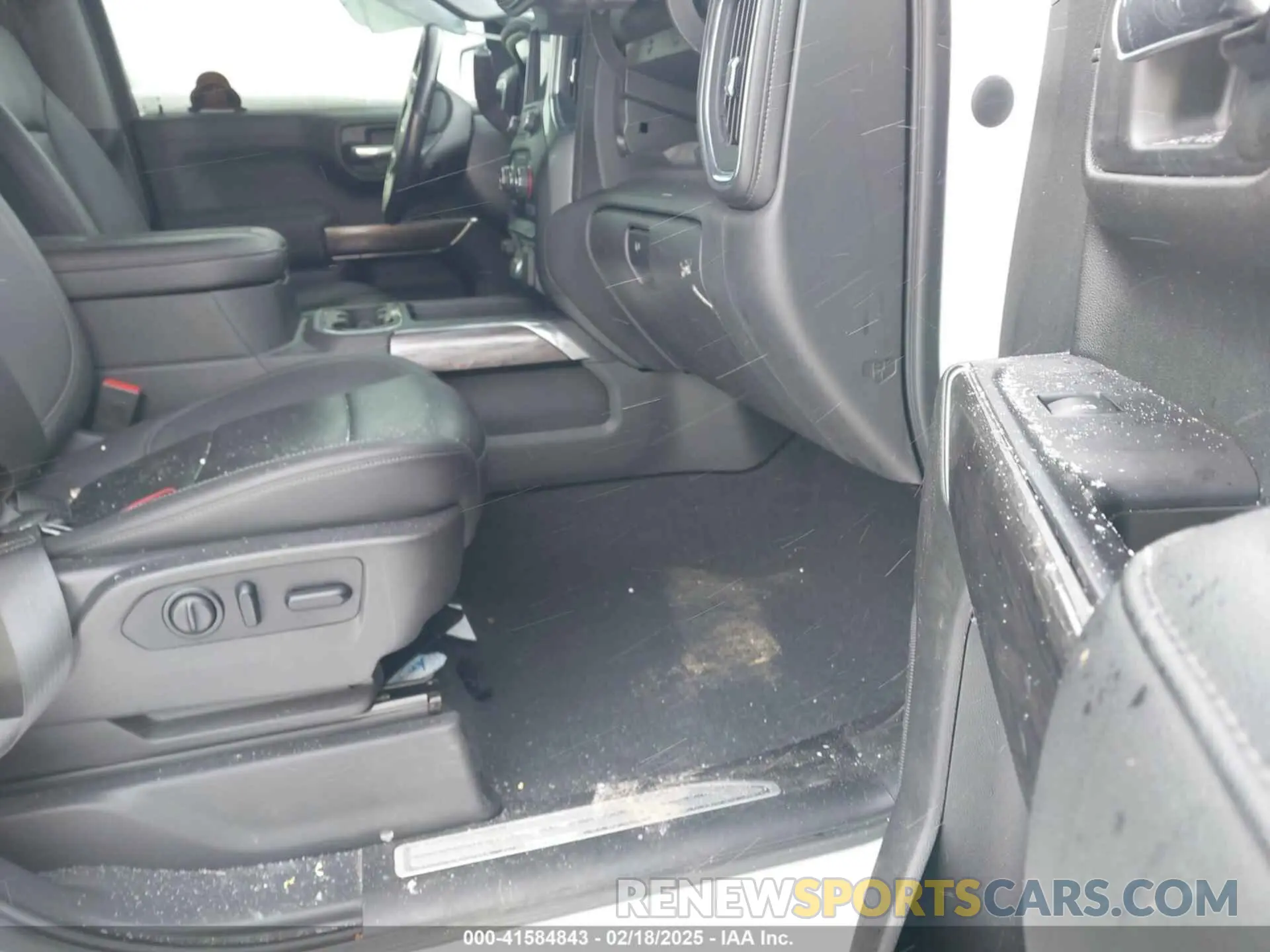 5 fotografías del automóvil dañado 3GCUYGEL3MG135254 CHEVROLET SILVERADO 1500 2021