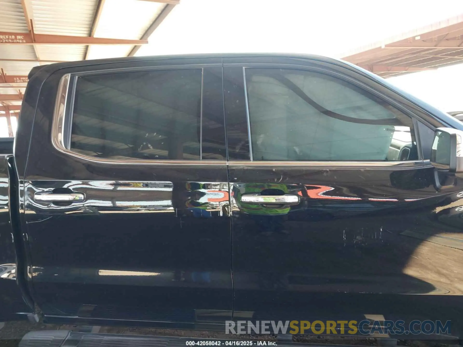 13 fotografías del automóvil dañado 3GCUYGEL4MG385408 CHEVROLET SILVERADO 1500 2021