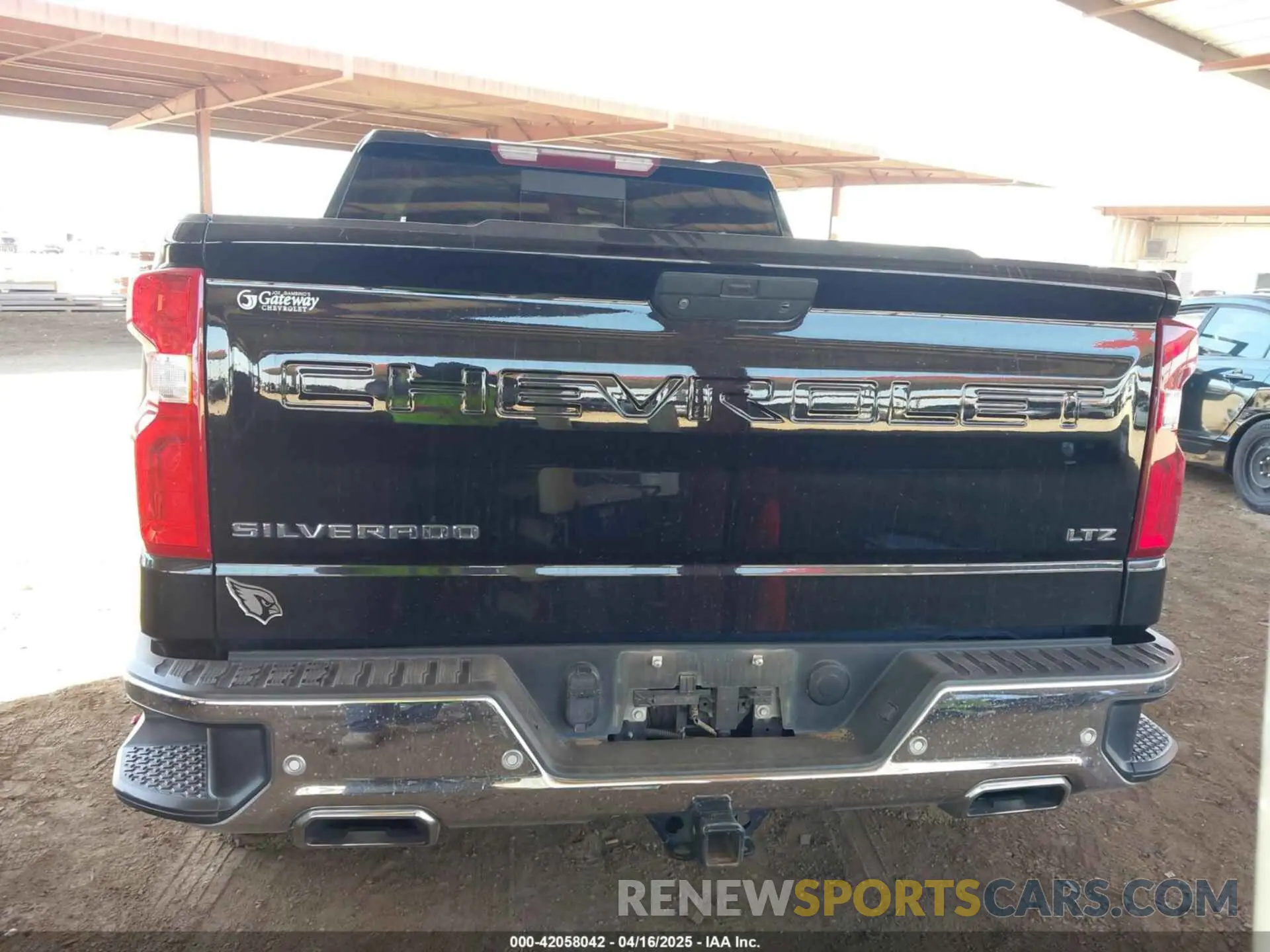 16 fotografías del automóvil dañado 3GCUYGEL4MG385408 CHEVROLET SILVERADO 1500 2021