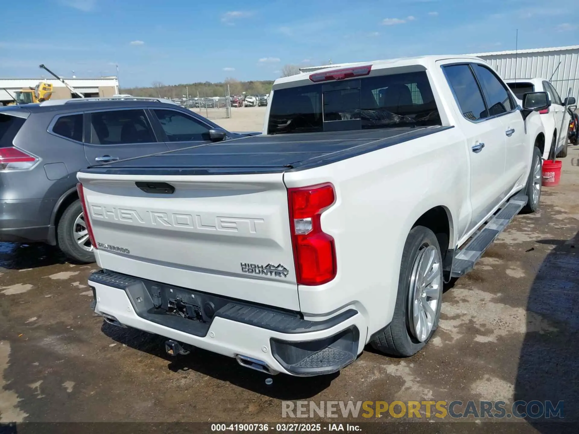 4 fotografías del automóvil dañado 3GCUYHET6MG128594 CHEVROLET SILVERADO 1500 2021