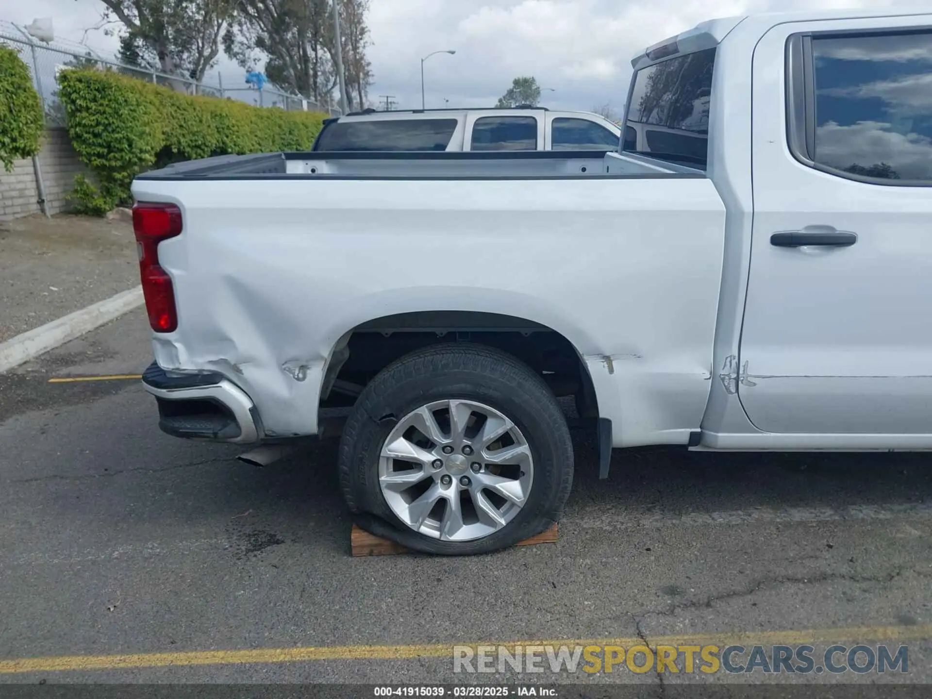 17 fotografías del automóvil dañado 1GCPABEK1NZ531213 CHEVROLET SILVERADO 1500 2022