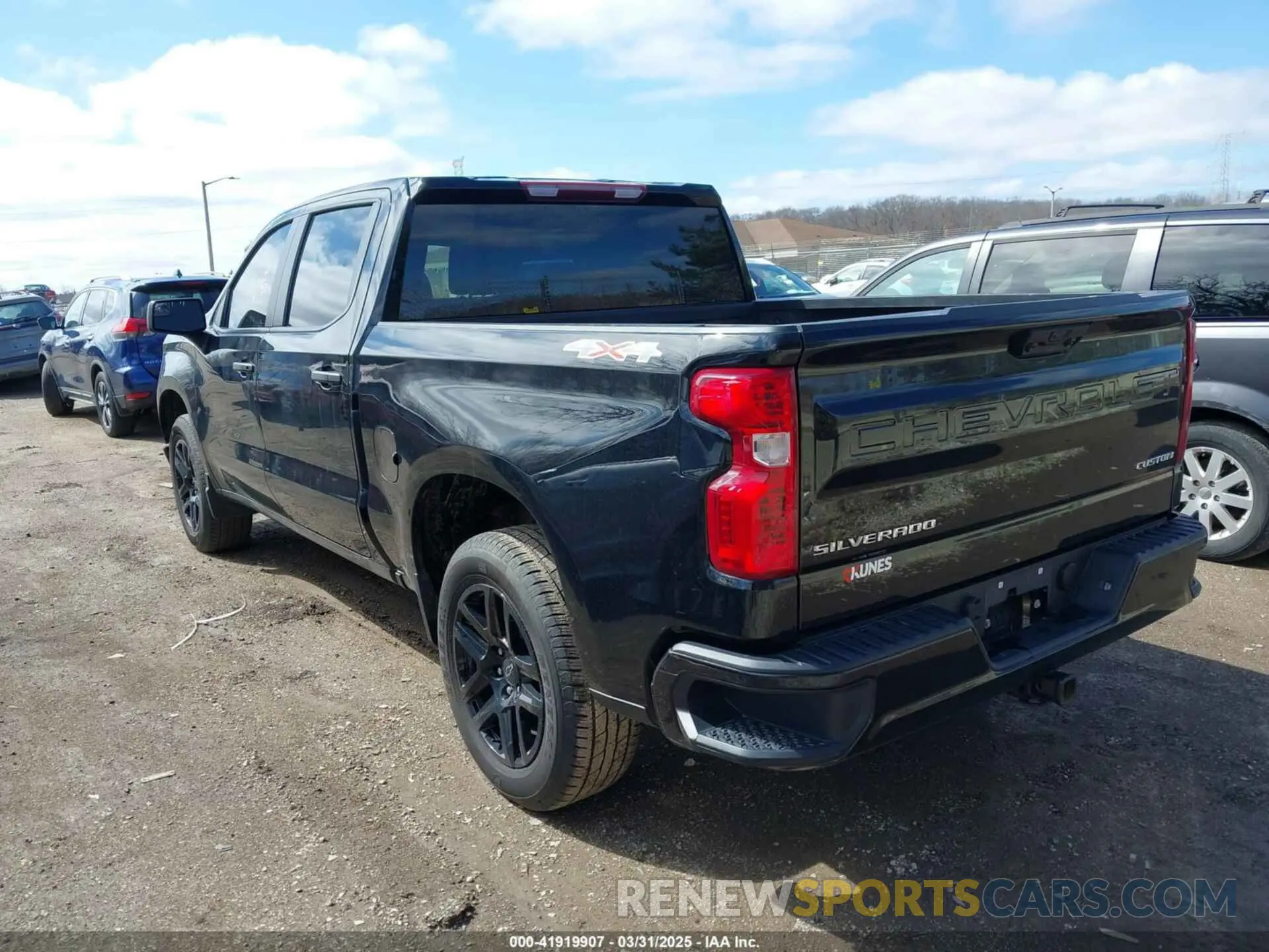 3 fotografías del automóvil dañado 1GCPDBEK1NZ621341 CHEVROLET SILVERADO 1500 2022