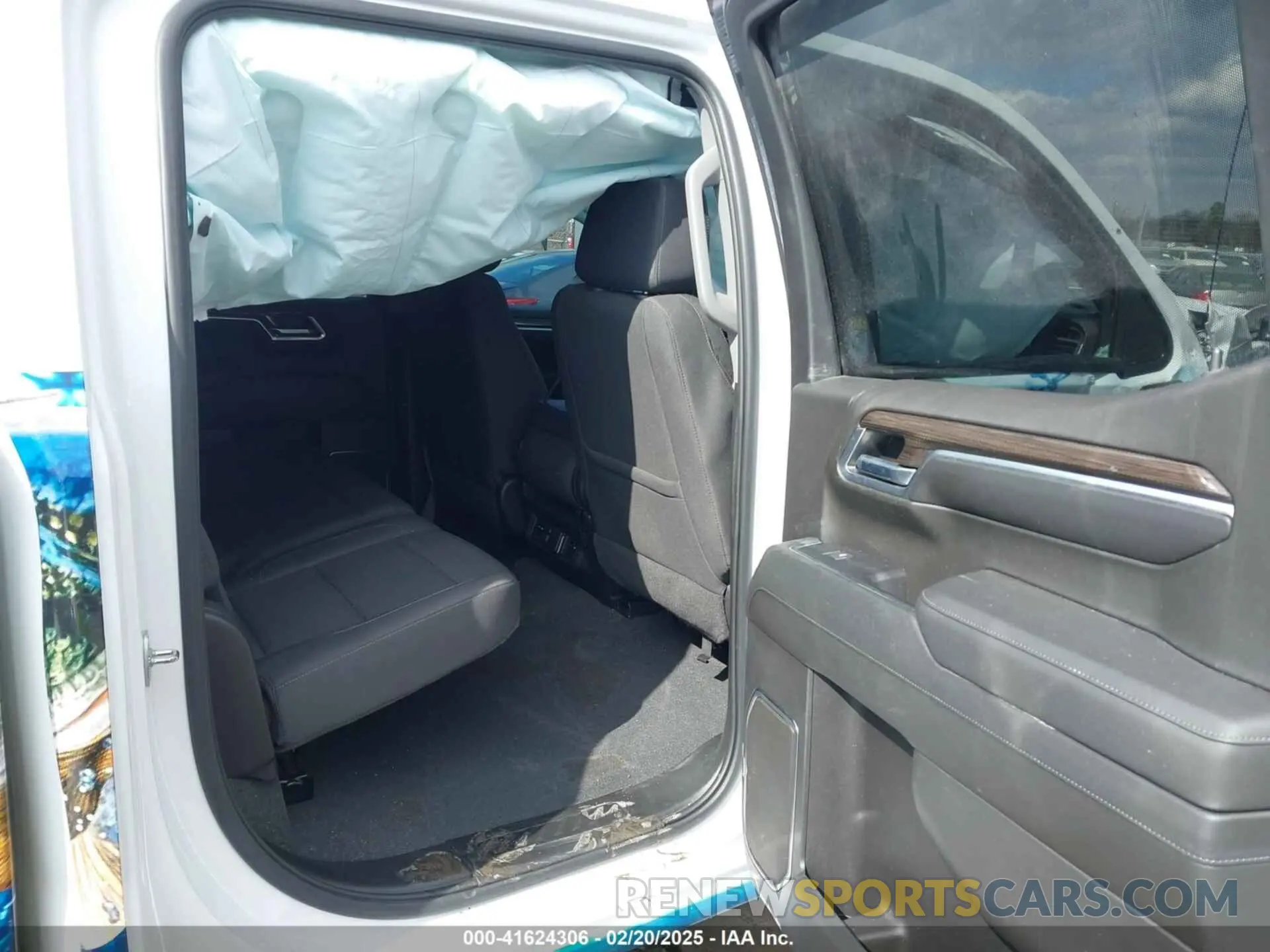 8 fotografías del automóvil dañado 1GCUDDED1NZ524429 CHEVROLET SILVERADO 1500 2022