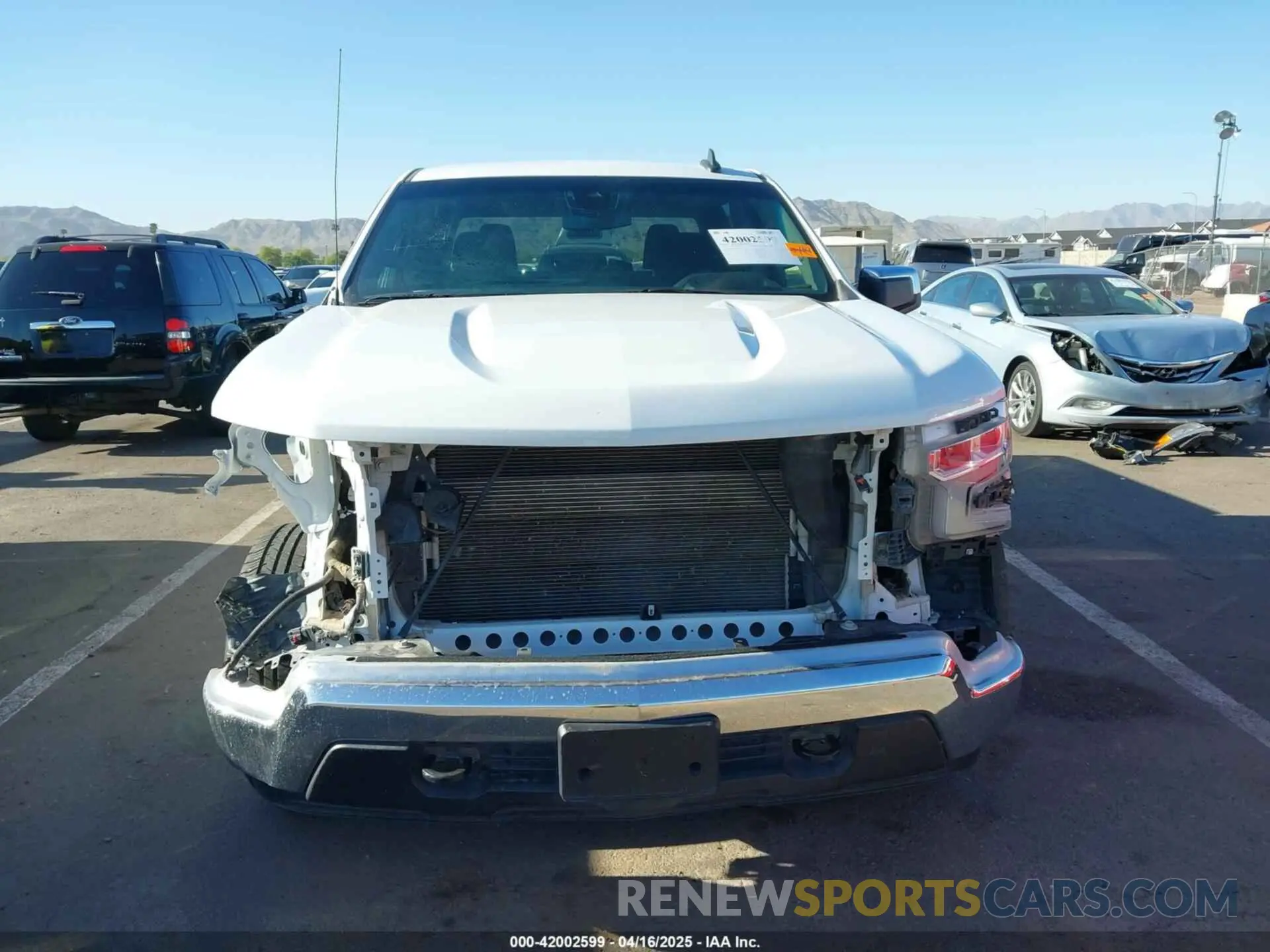 6 fotografías del automóvil dañado 1GCUDDEDXNZ537566 CHEVROLET SILVERADO 1500 2022