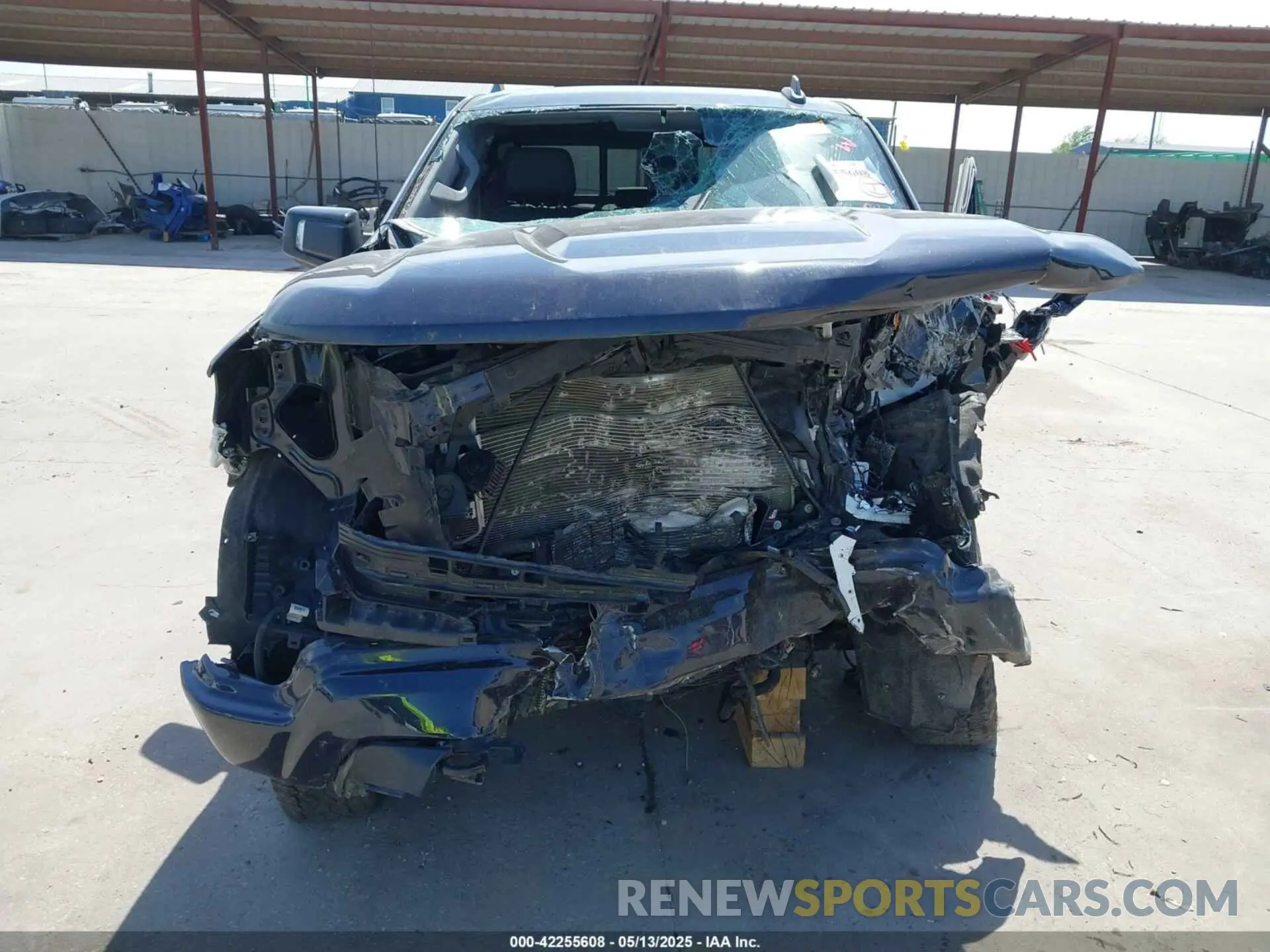 13 fotografías del automóvil dañado 1GCUDEET2NZ520287 CHEVROLET SILVERADO 1500 2022