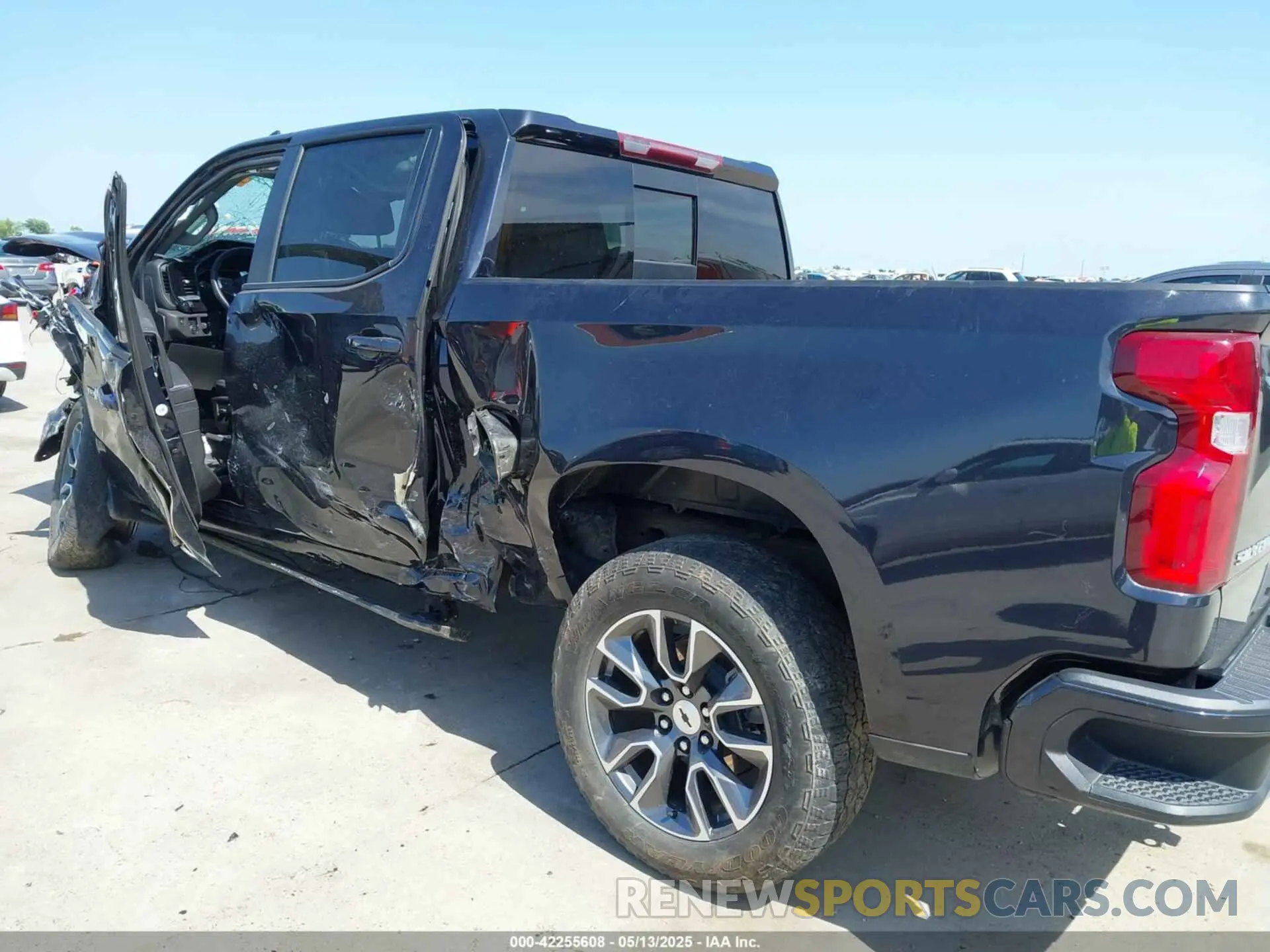 18 fotografías del automóvil dañado 1GCUDEET2NZ520287 CHEVROLET SILVERADO 1500 2022