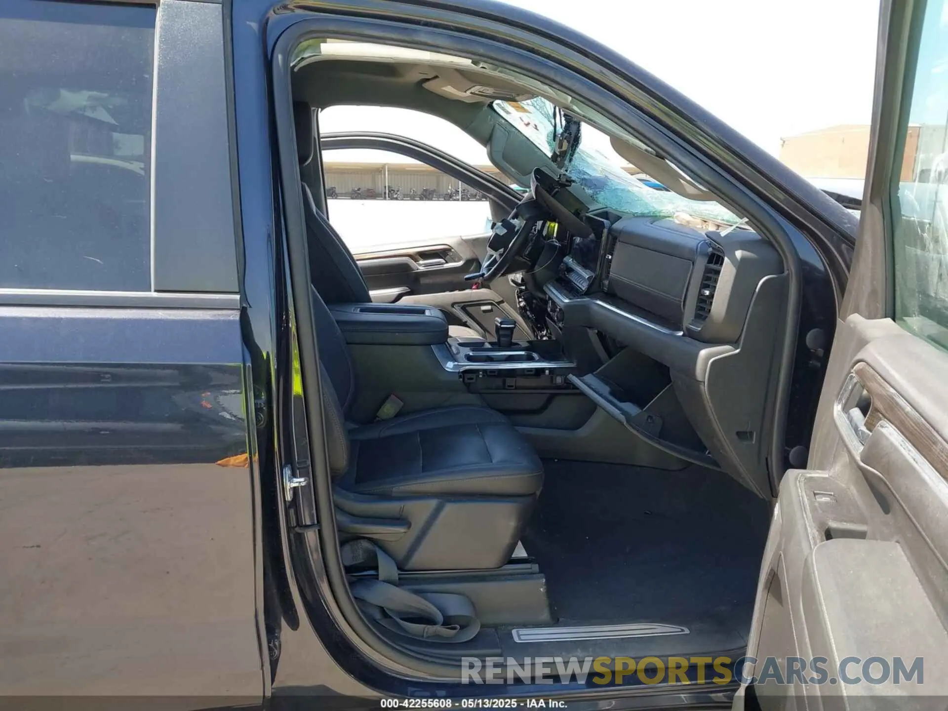 5 fotografías del automóvil dañado 1GCUDEET2NZ520287 CHEVROLET SILVERADO 1500 2022