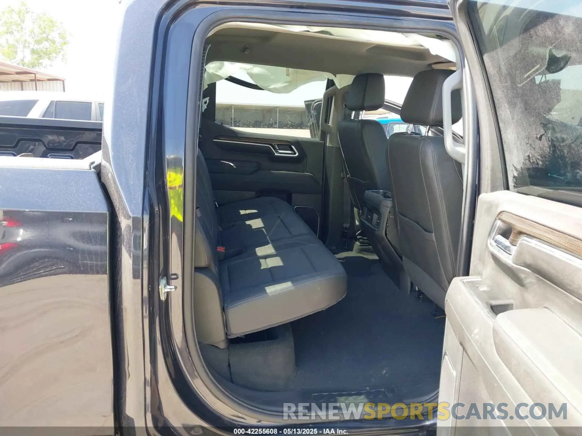 8 fotografías del automóvil dañado 1GCUDEET2NZ520287 CHEVROLET SILVERADO 1500 2022