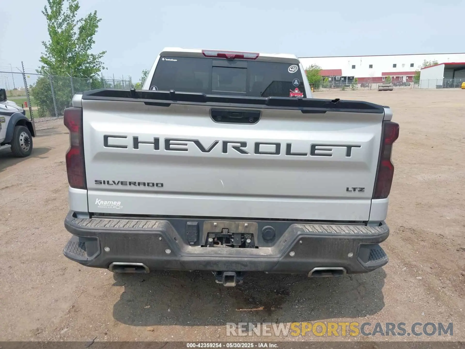 17 fotografías del automóvil dañado 1GCUDGED4NZ504659 CHEVROLET SILVERADO 1500 2022
