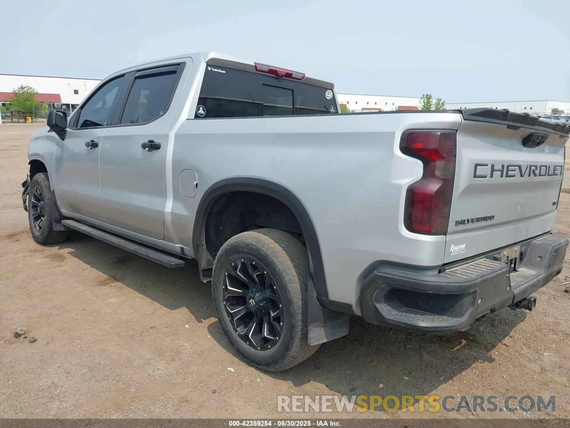 3 fotografías del automóvil dañado 1GCUDGED4NZ504659 CHEVROLET SILVERADO 1500 2022